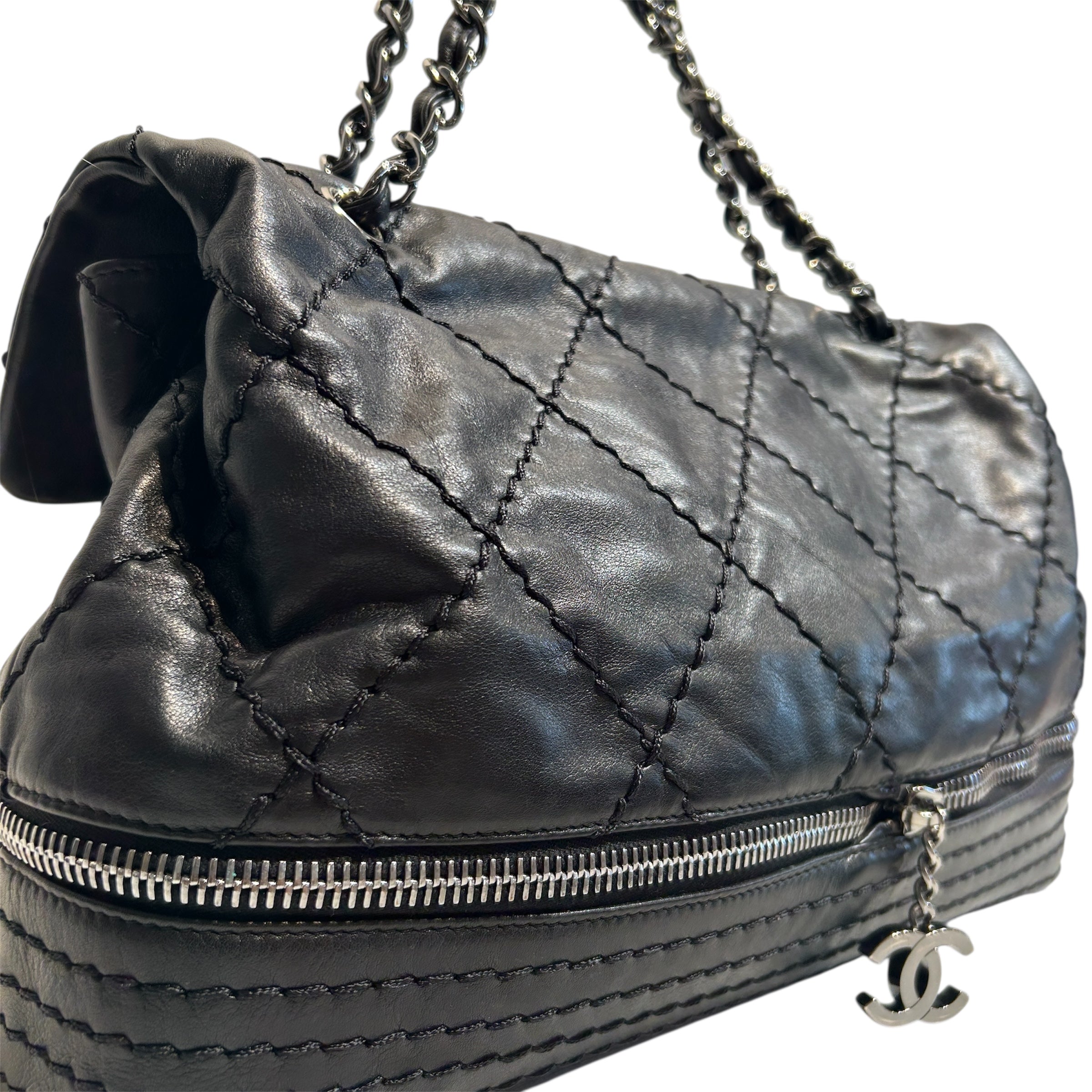 CHANEL/Bag/Leather/BLK/Expandable Flap view 6