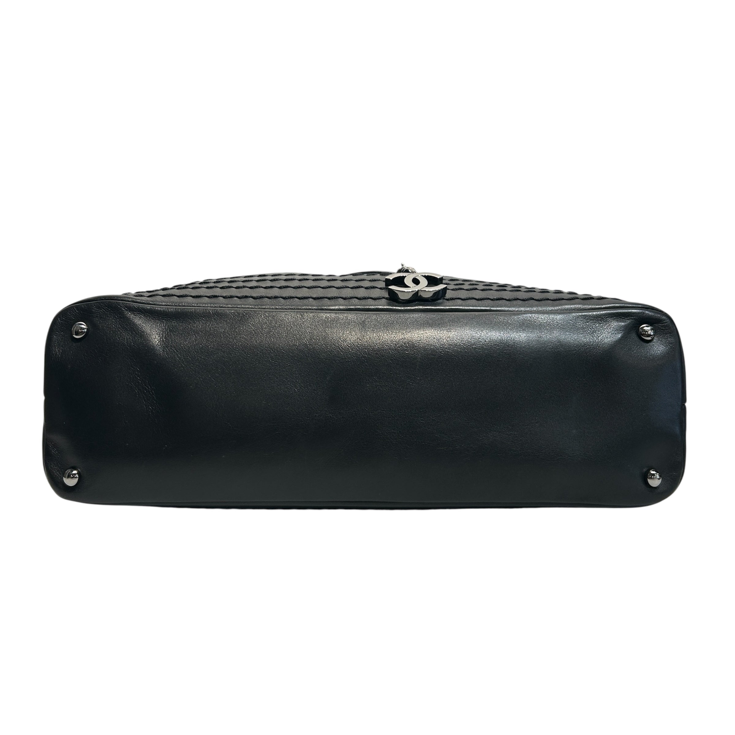 CHANEL/Bag/Leather/BLK/Expandable Flap view 3