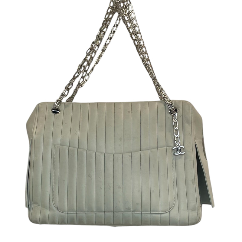 CHANEL/Hand Bag/Lambskin/GRN/LITE GRN/PISASICO/CHAIN HANDLE