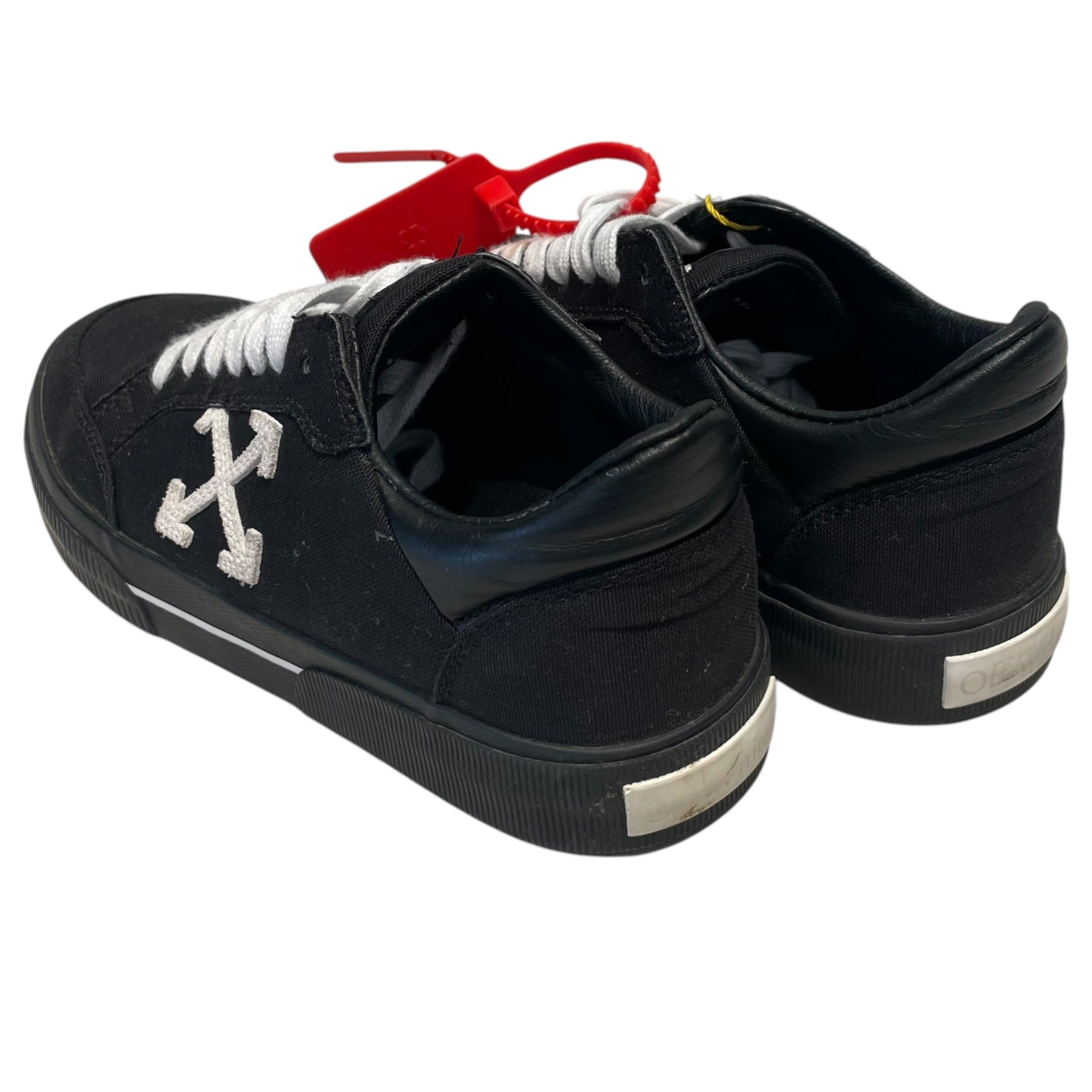 OFF-WHITE/Low-Sneakers/US 8/BLK/Vulcanzied Arrow view 2