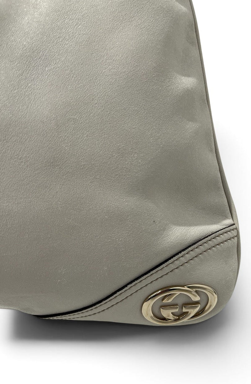GUCCI/Bag/Leather/WHT/231822 HOBO BAG WHT view 3