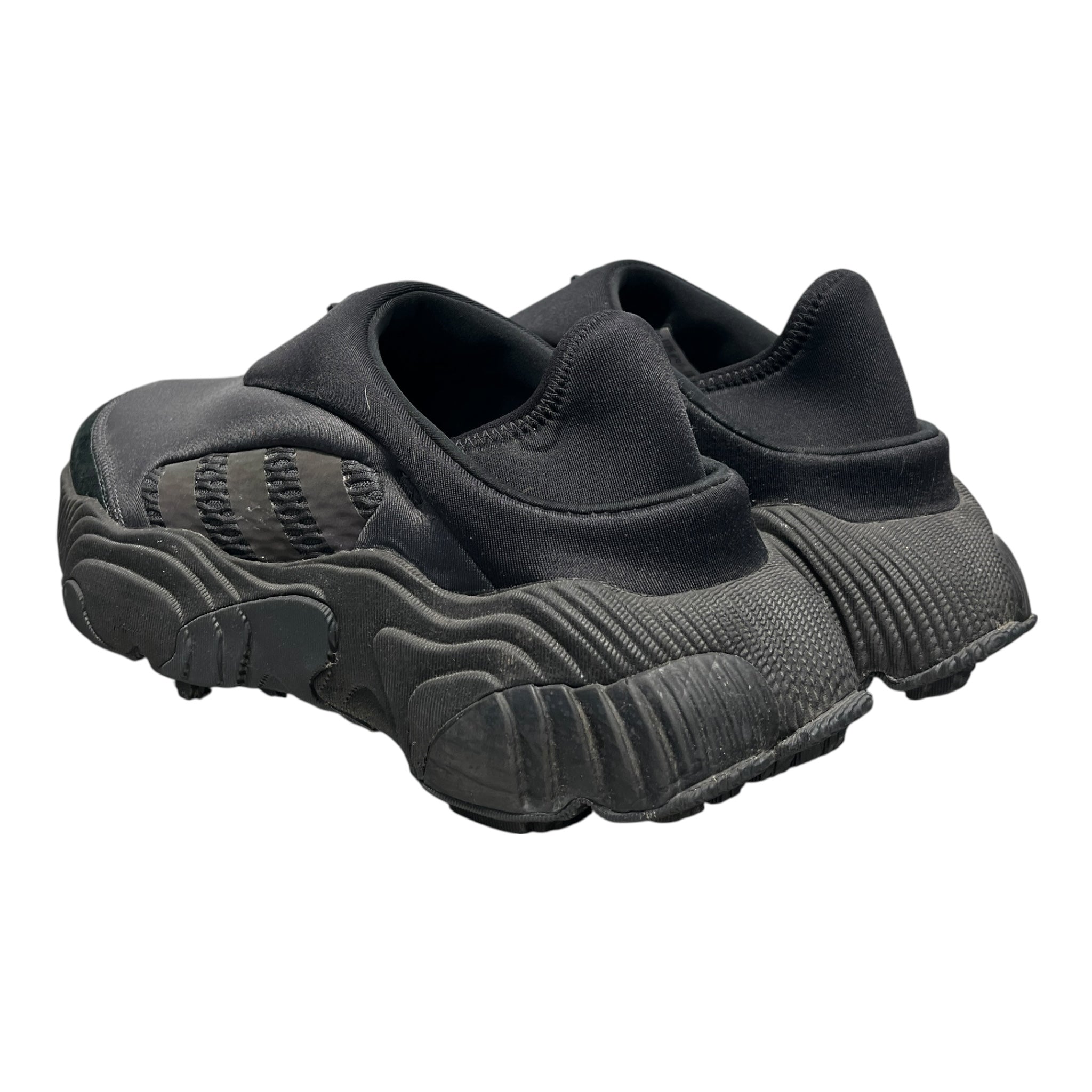 adidas/Low-Sneakers/US 11.5/Iridescent/BLK/Rovermule Adventure BLK Carbon view 2
