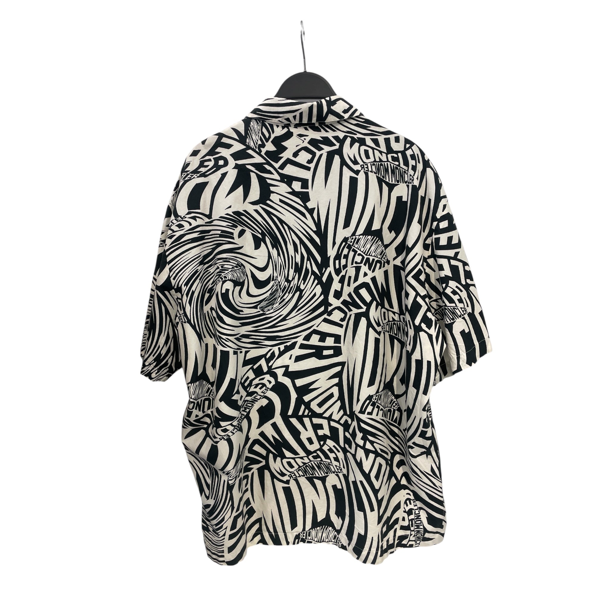 MONCLER/SS Shirt/S/Cotton/BLU/All Over Print/Cream logo patch on arm view 2