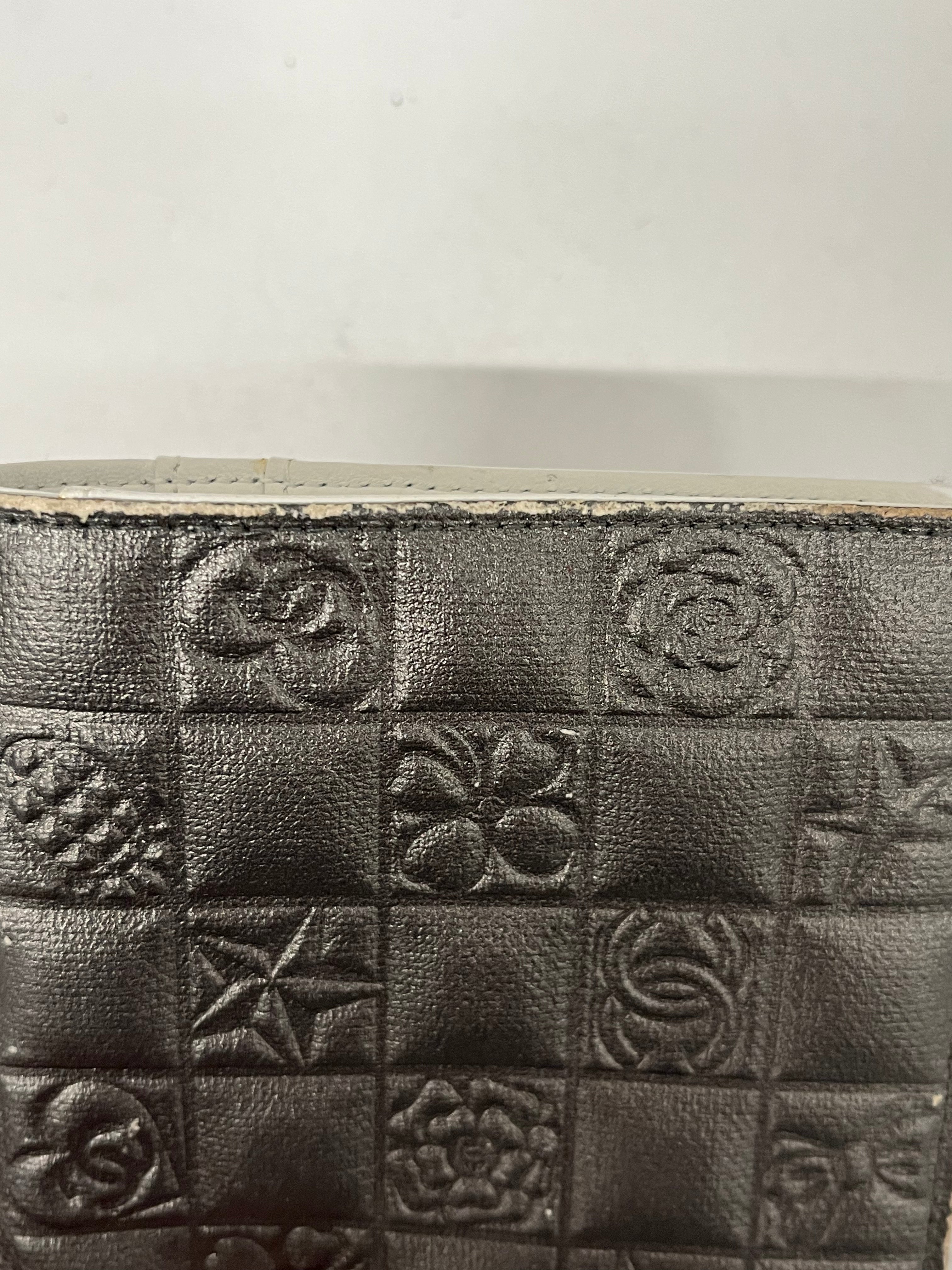 CHANEL/Long Wallet/Leather/SLV/QUILTED CHARM EMBOSSED view 4