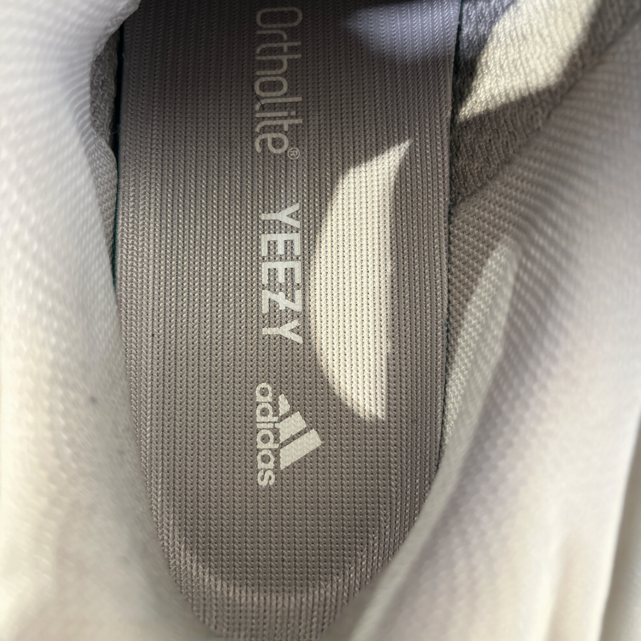 YEEZY/Low-Sneakers/US 5.5/Stripe/GRY/MULTI GRAY ORTHOLITE view 3