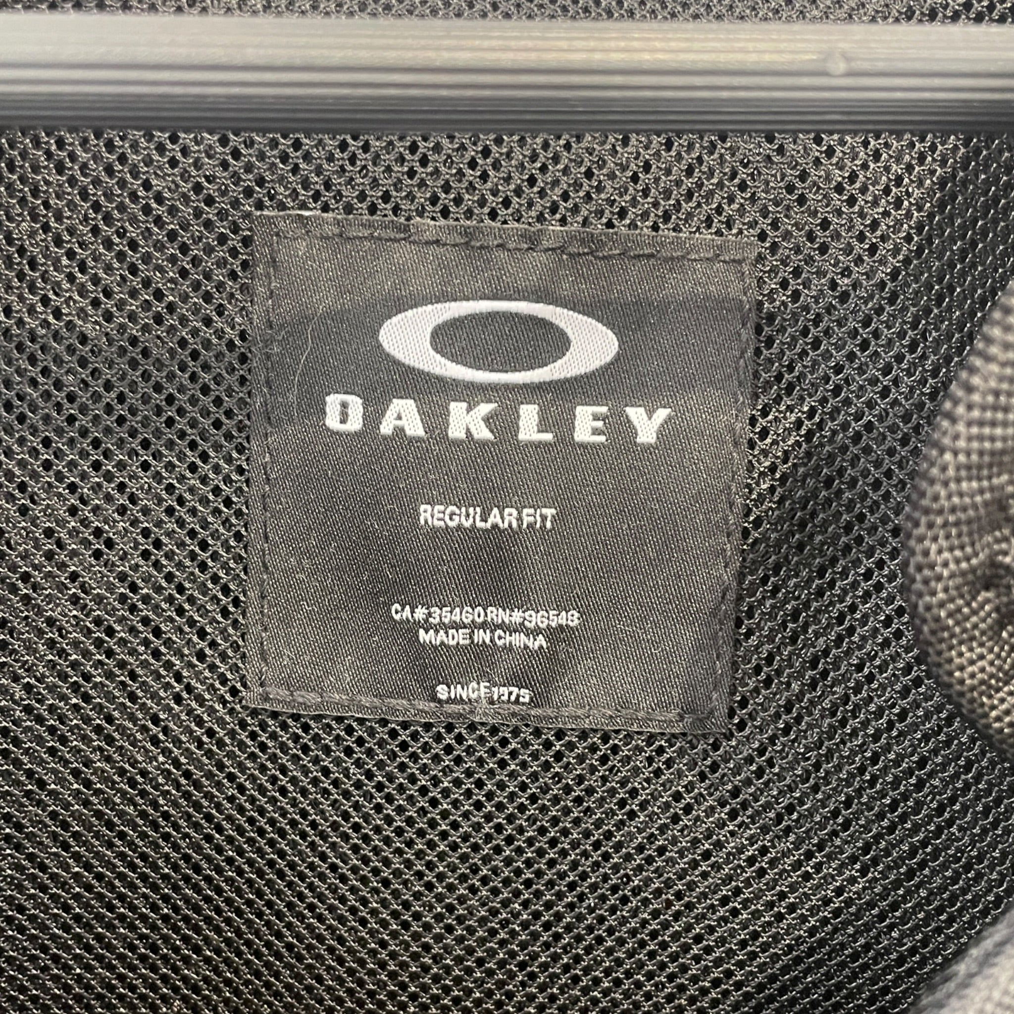OAKLEY/Backpack/Nylon/BLK/STRAPS AND METAL GEAR view 3
