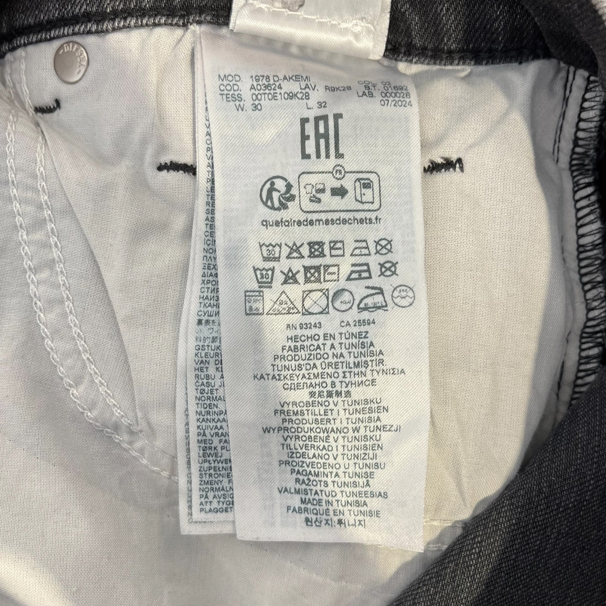 DIESEL/Pants/30/Denim/BLK/faded black industry jeans view 4