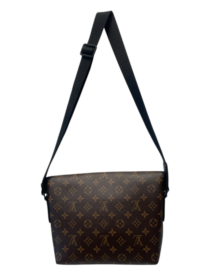LOUIS VUITTON/Cross Body Bag/Monogram/BRW/MACASSAR