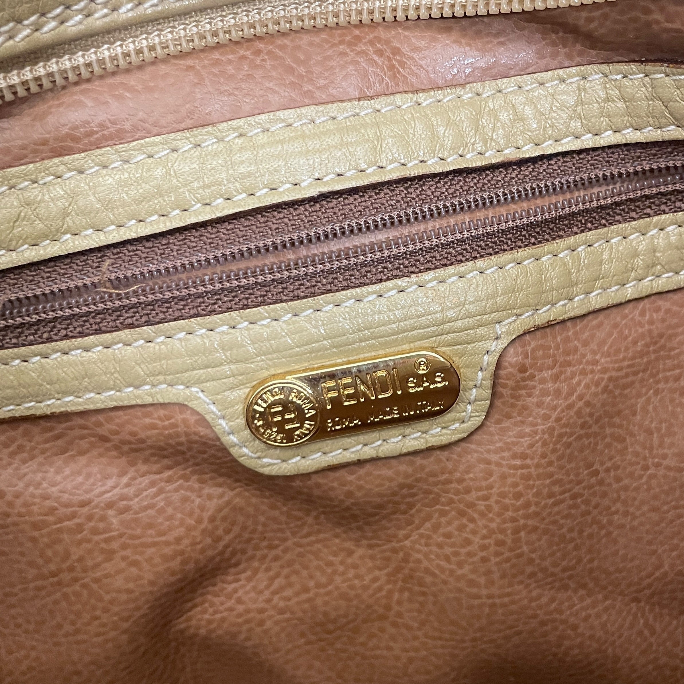 FENDI/Vintage/Cross Body Bag/Leather/BEG/JANUS LOGO VTG view 5