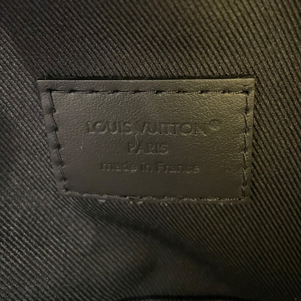 LOUIS VUITTON/Backpack/Monogram/Leather/BLK/R874C4T/DISCOVERY BACKPACK view 4