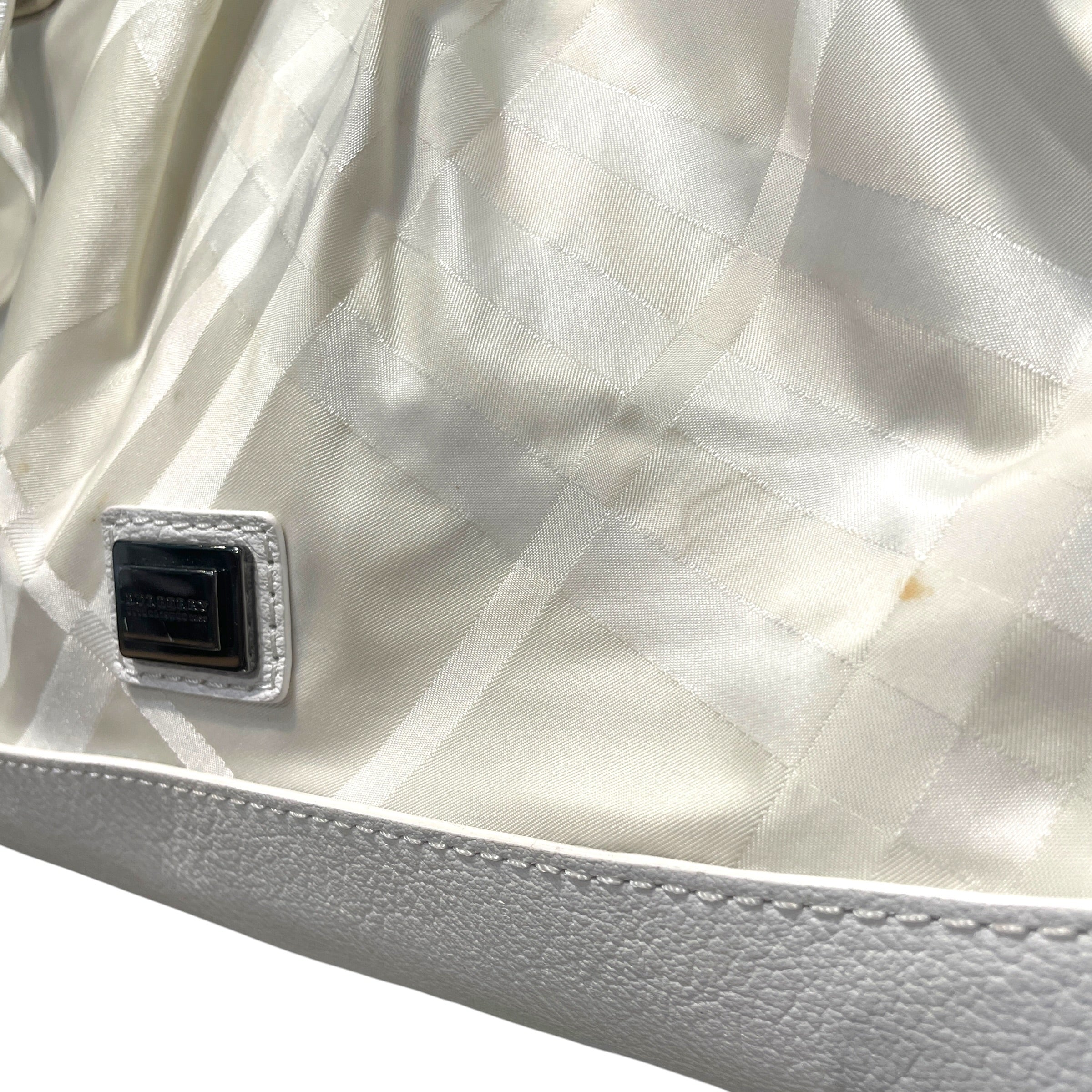 BURBERRY/Bag/Leather/WHT/ view 2