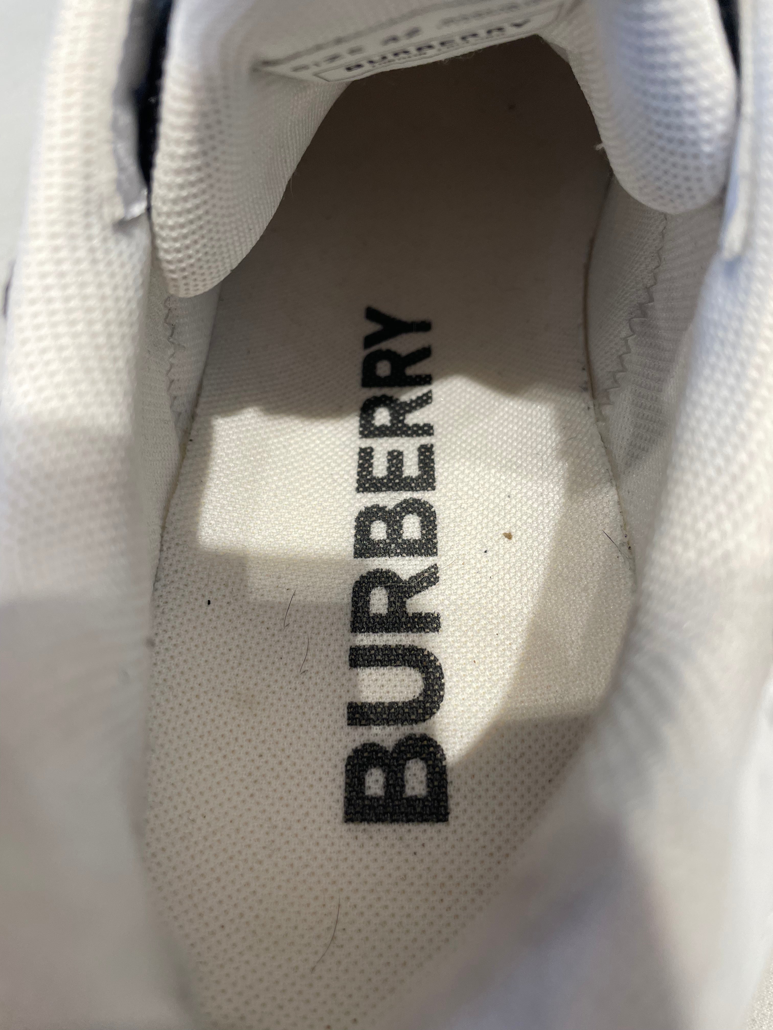 BURBERRY LONDON/Low-Sneakers/US 9/Suede/BLK/embossed check mesh view 4