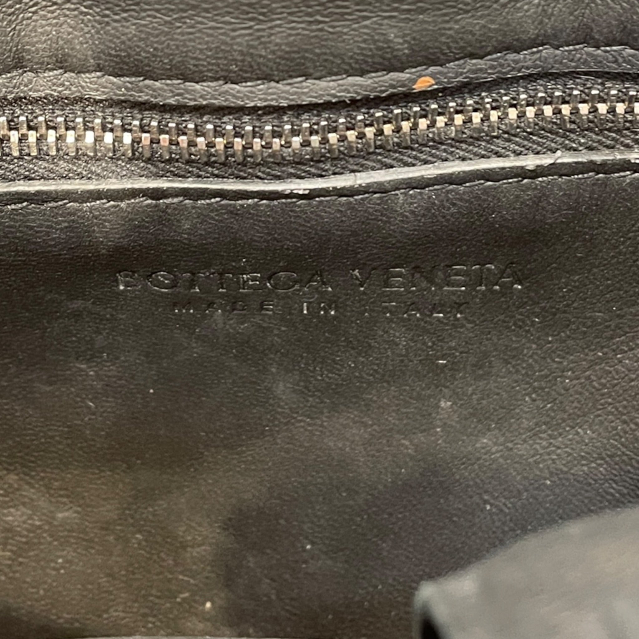 BOTTEGA VENETA/Cross Body Bag/Leather/BLK/PADDED CASSETTE view 1