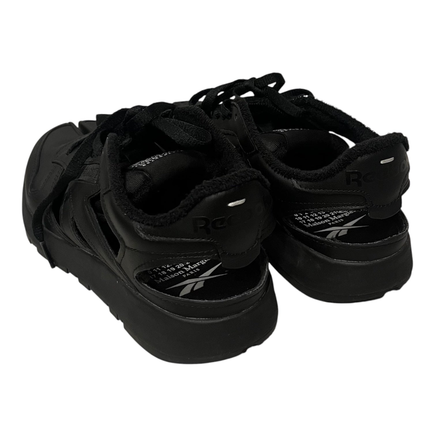 Maison Margiela/Reebok/Low-Sneakers/US 9.5/BLK/tabi view 2