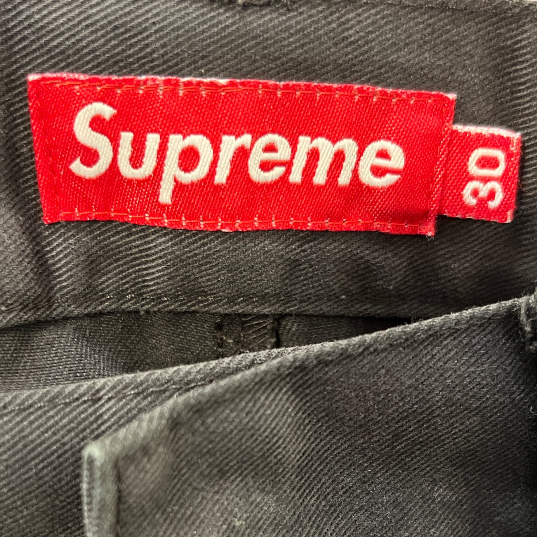 Supreme/Shorts/30/Cotton/BLK/BLACK SHORT RED LOGO ON BACK view 3