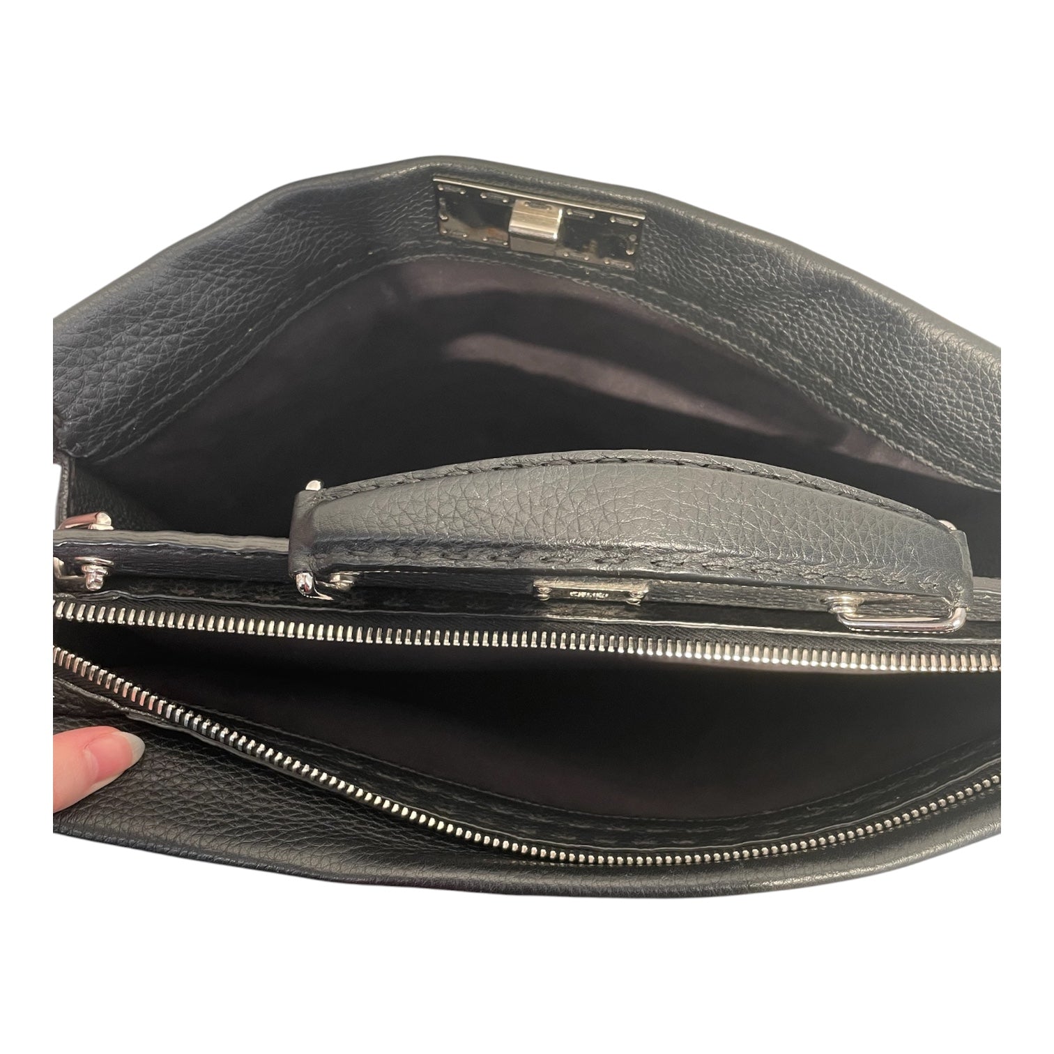FENDI/Cross Body Bag/Leather/BLK/no. 49-48-11666 view 4