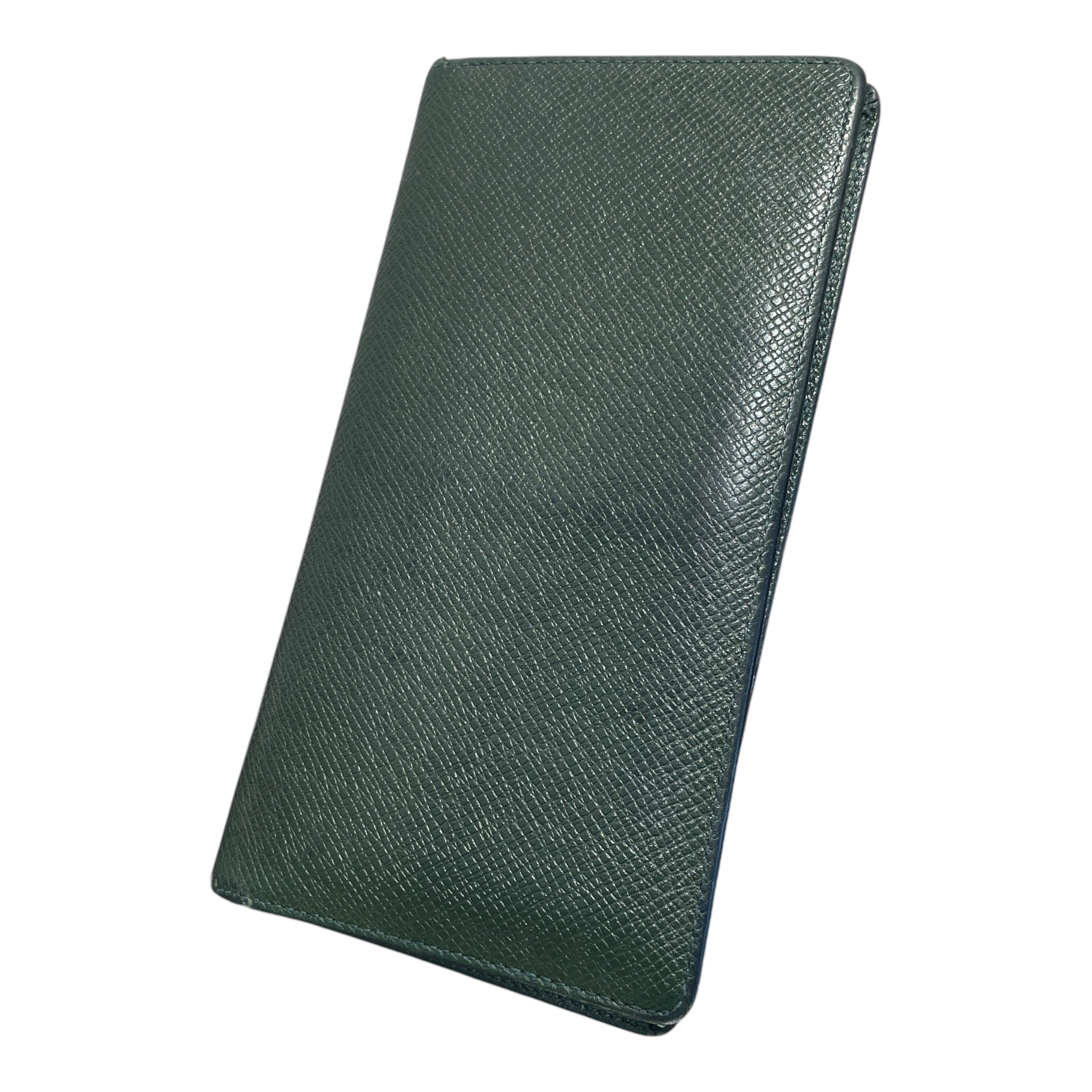 LOUIS VUITTON/Wallet/Leather/GRN/M's/Taiga Porte Valeurs view 2