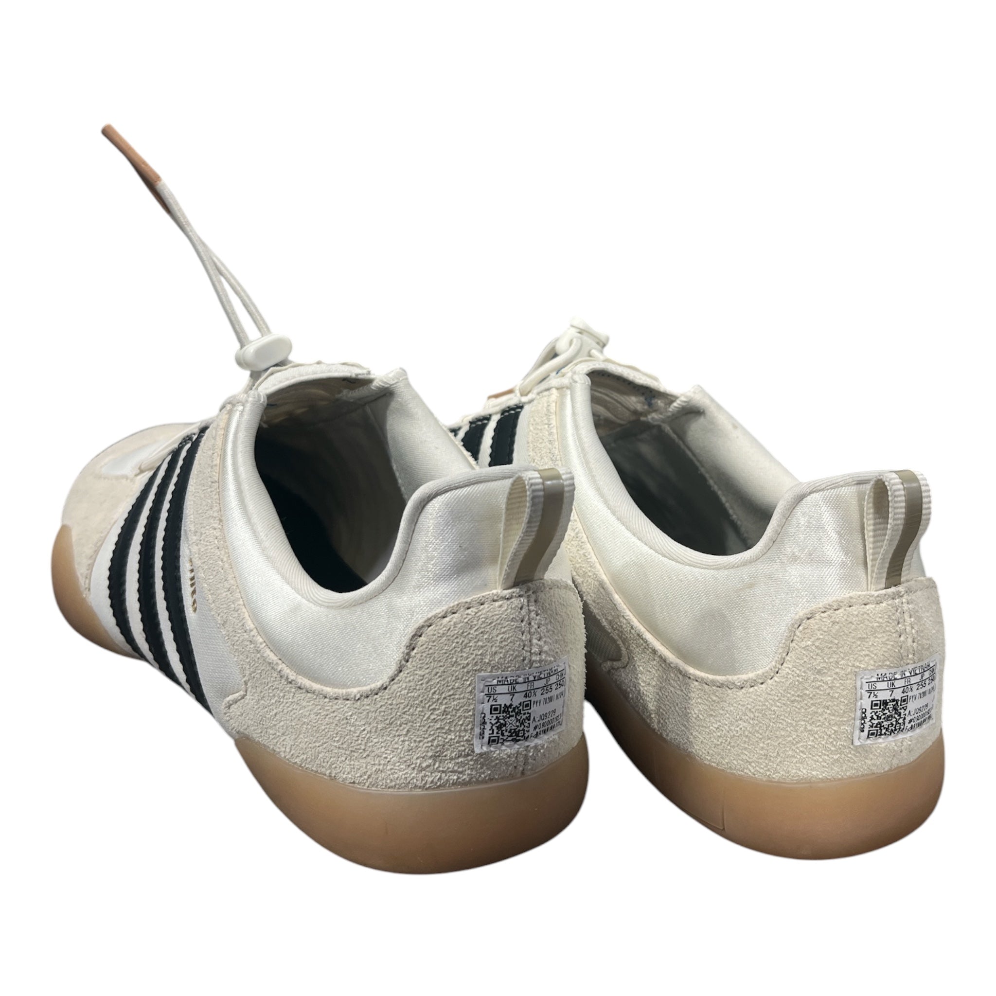 adidas/Low-Sneakers/US 7.5/Suede/WHT/BAD BUNNY BALLERINA view 2