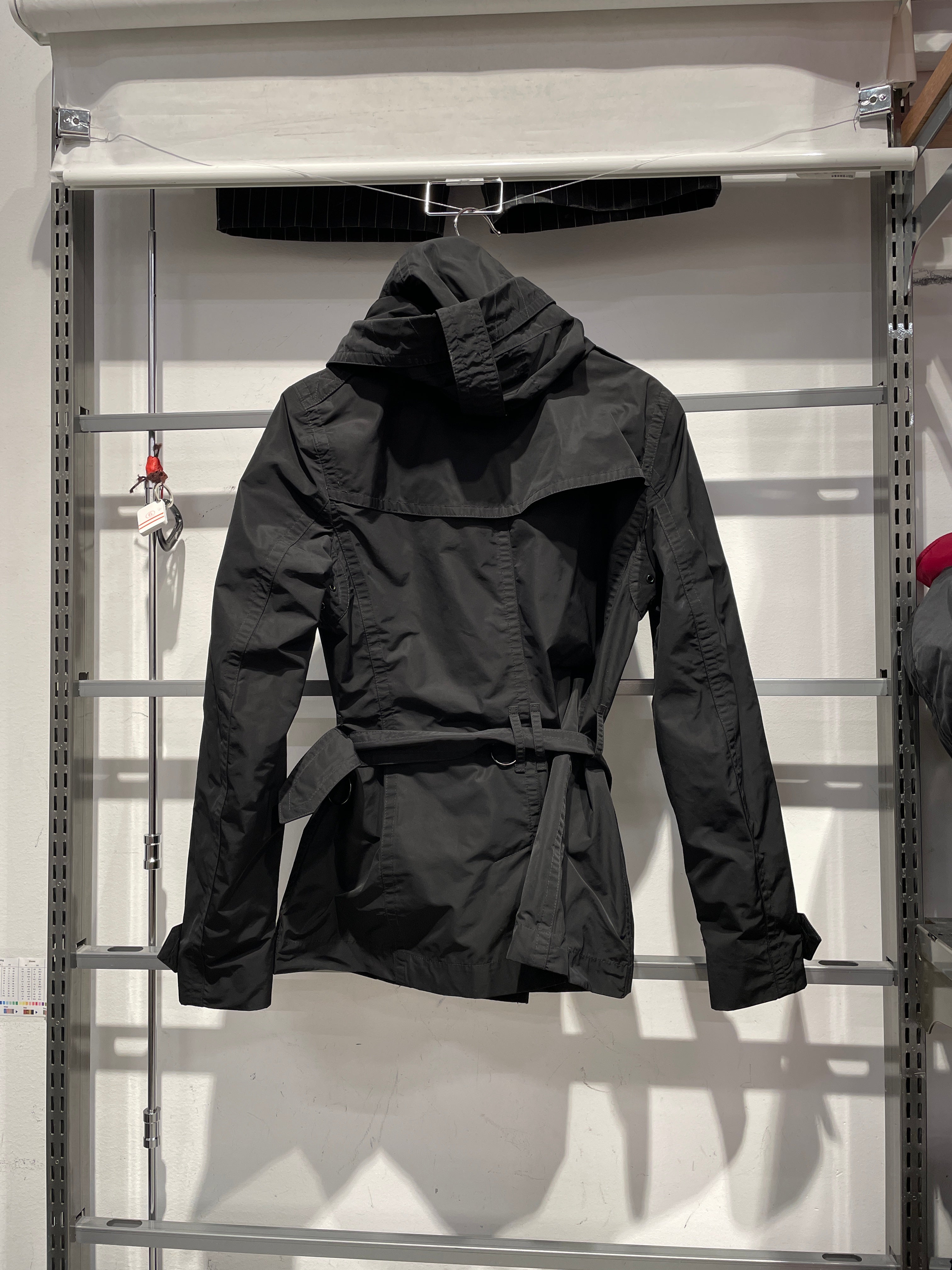 BURBERRY BRIT/Jacket/6/BLK/397622/67M with hood view 2