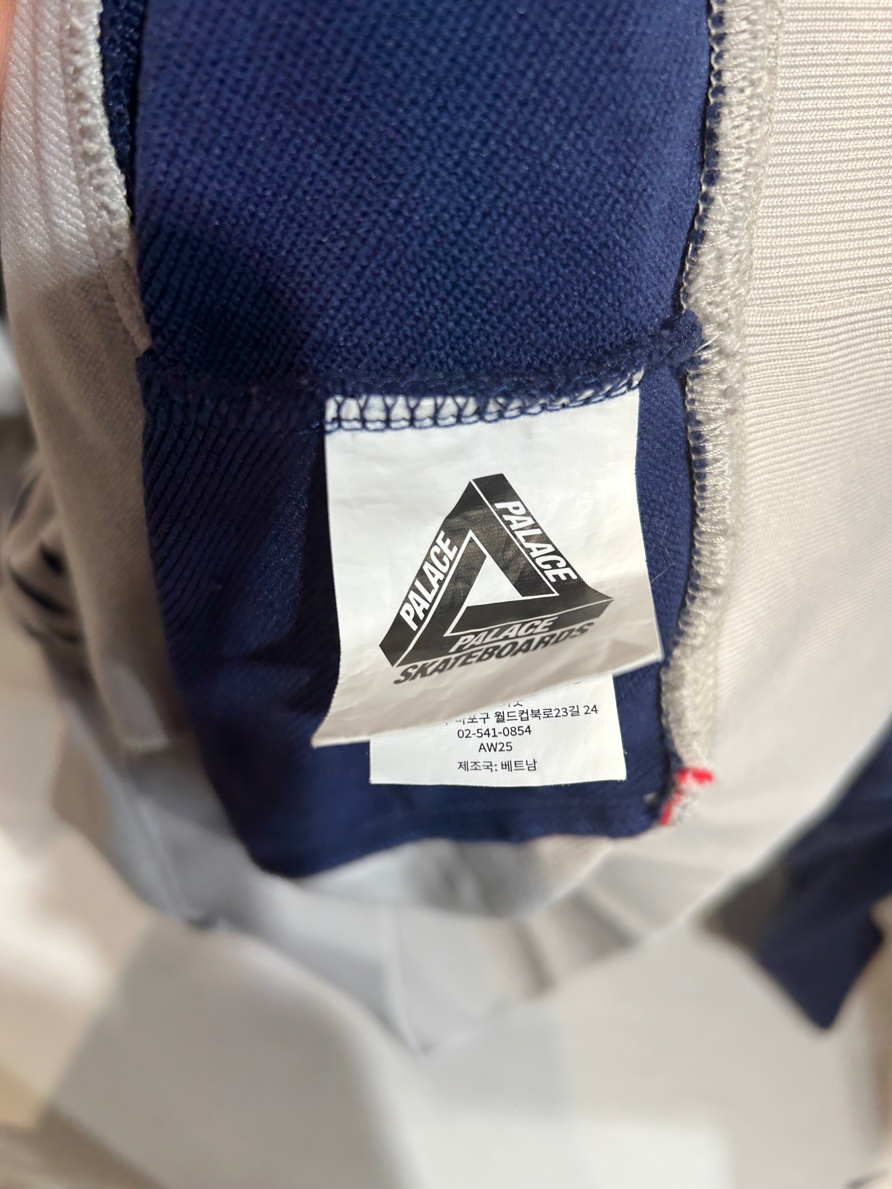 PALACE/Track Jkt/XL/Cotton/GRY/pro team polyknit funnel view 5