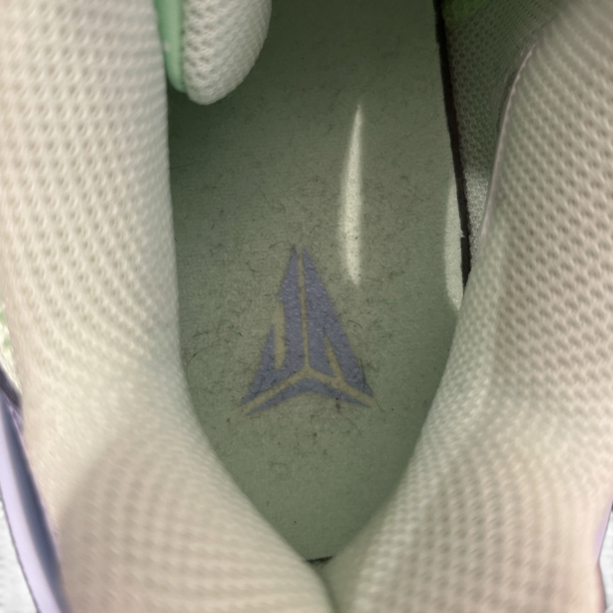 NIKE/Low-Sneakers/US 10.5/MLT/JA 1 MISMATCHED view 3