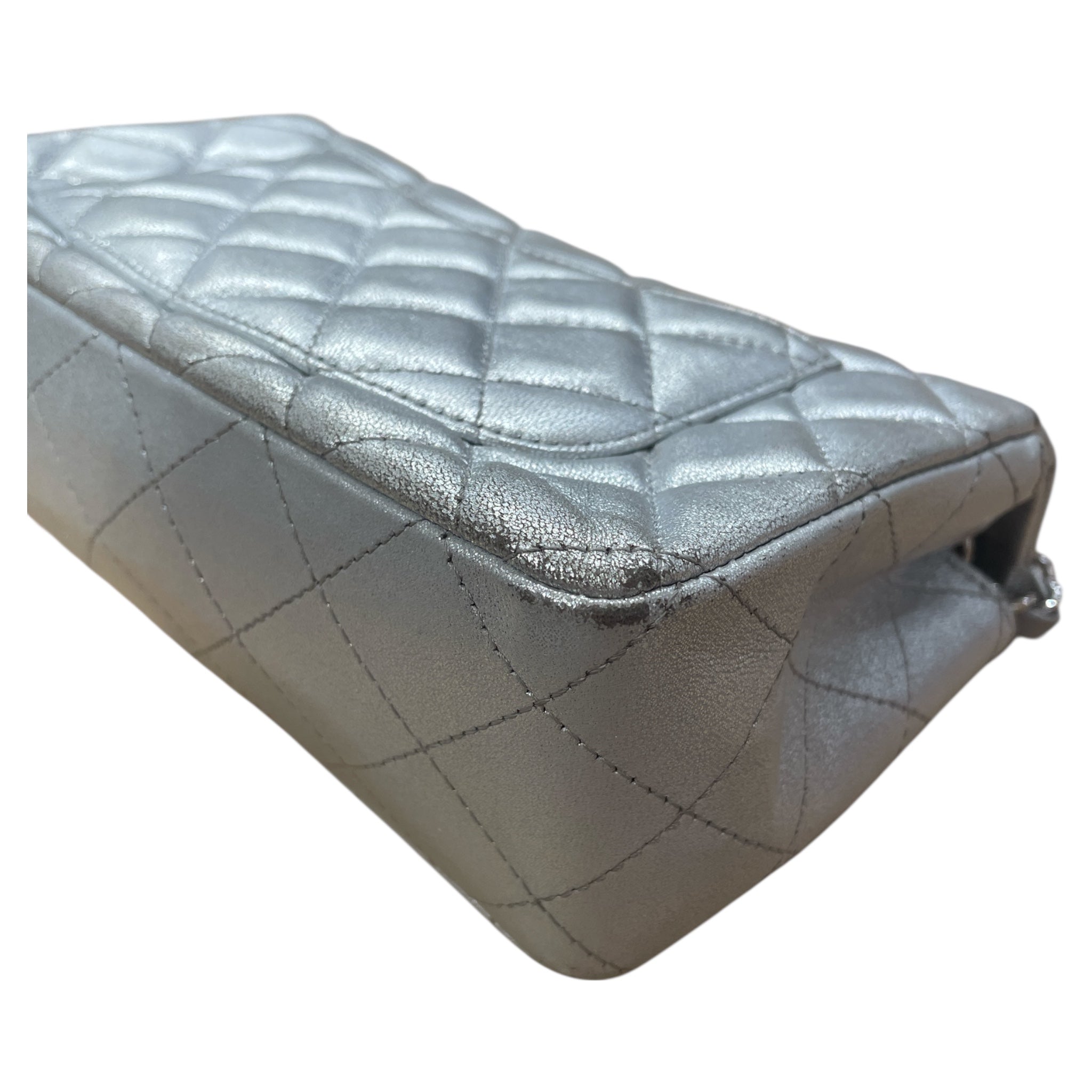 CHANEL/Cross Body Bag/Leather/SLV/Classique Quilted Crossbody view 5