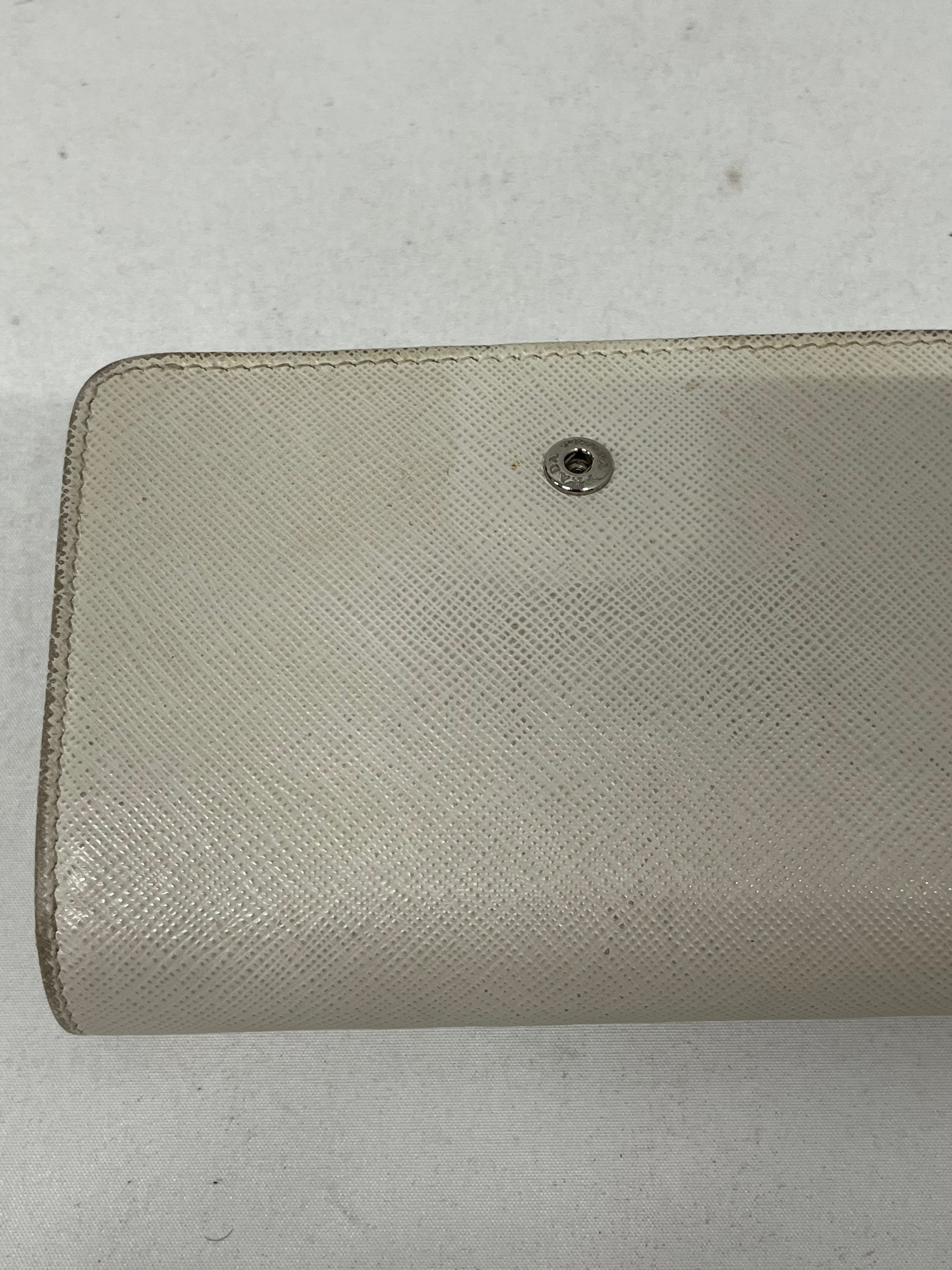 PRADA/Bifold Wallet/OS/Leather/WHT/White Zip Bifold with clamp view 4