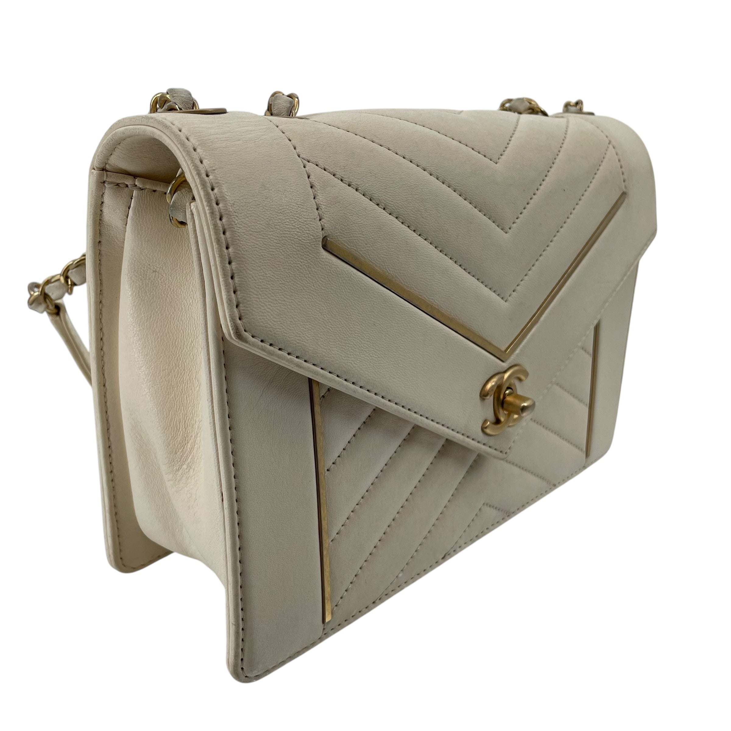CHANEL/Cross Body Bag/Leather/WHT/24487729 CLASSIQUE CROSSBODY view 6