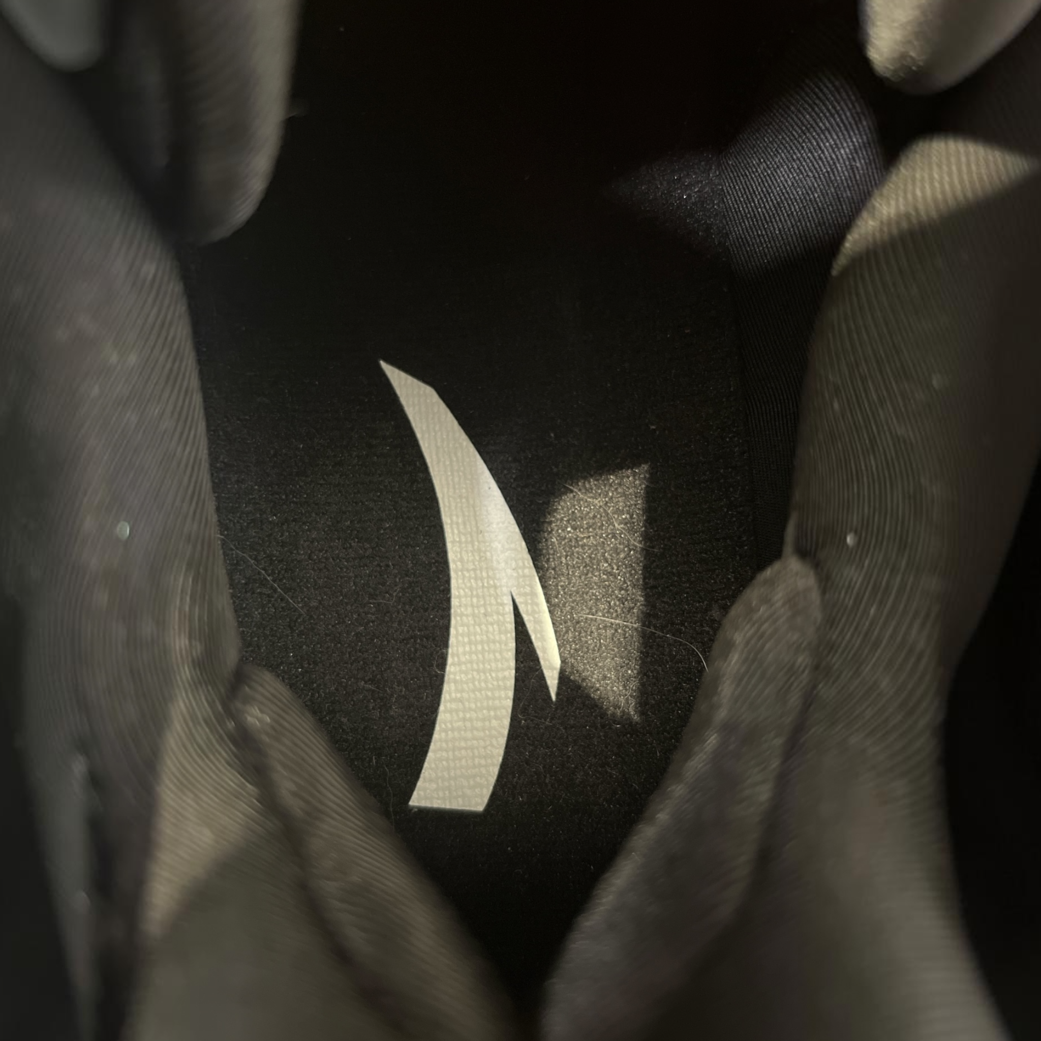 ANTA/Low-Sneakers/US 11/BLK/N2 view 3