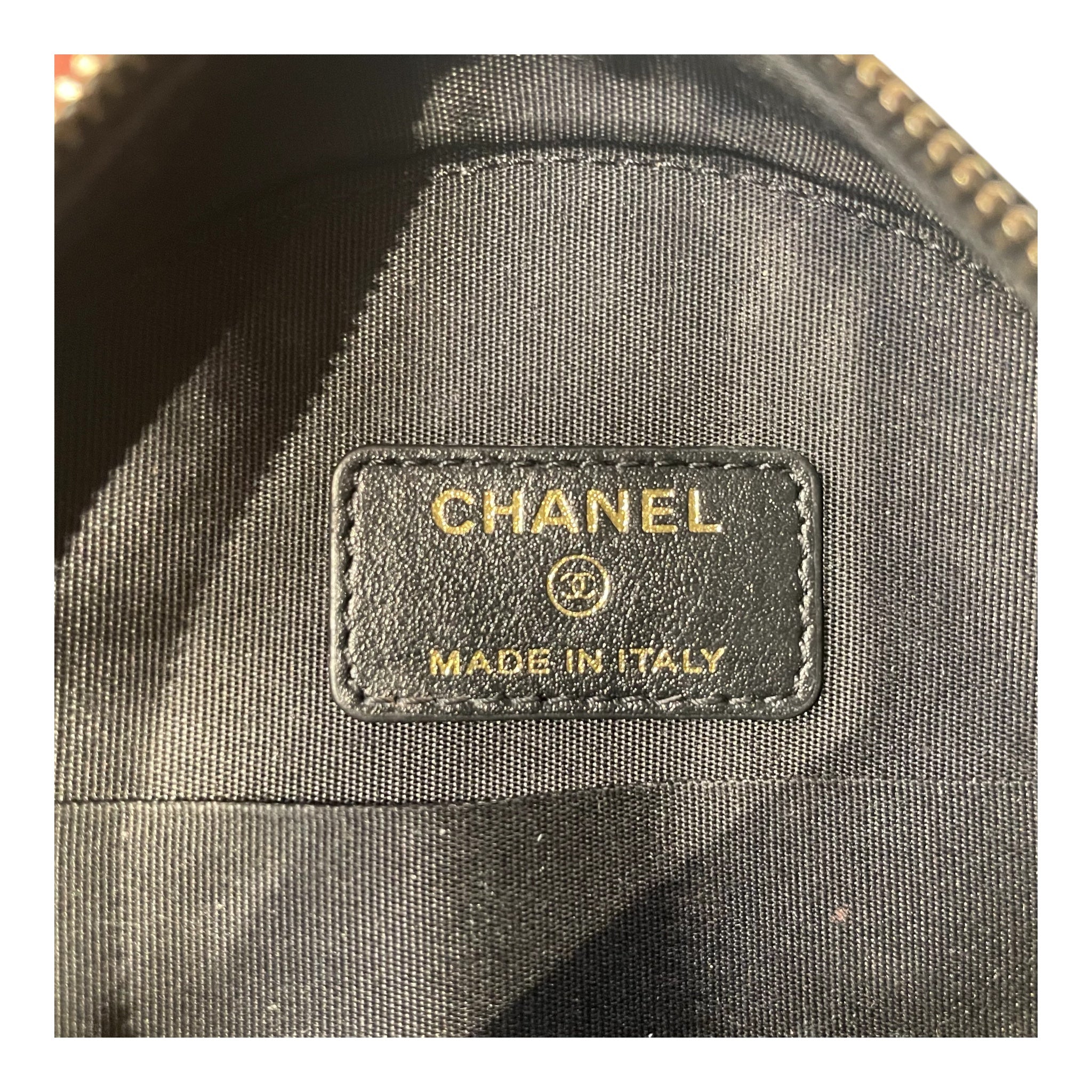 CHANEL/Cross Body Bag/Leather/BLK/french new wave quilted view 4