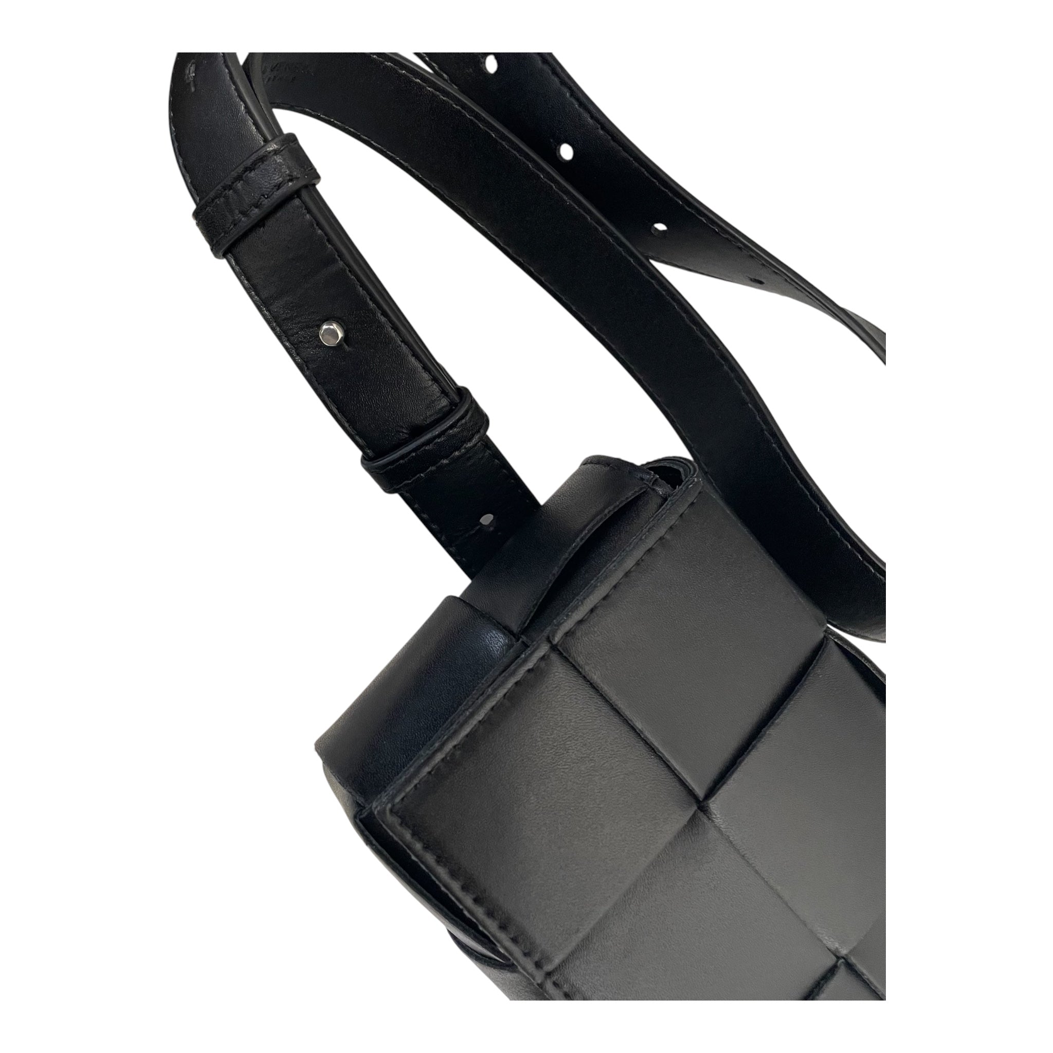 BOTTEGA VENETA/Cross Body Bag/Leather/BLK/blk waist bag view 6