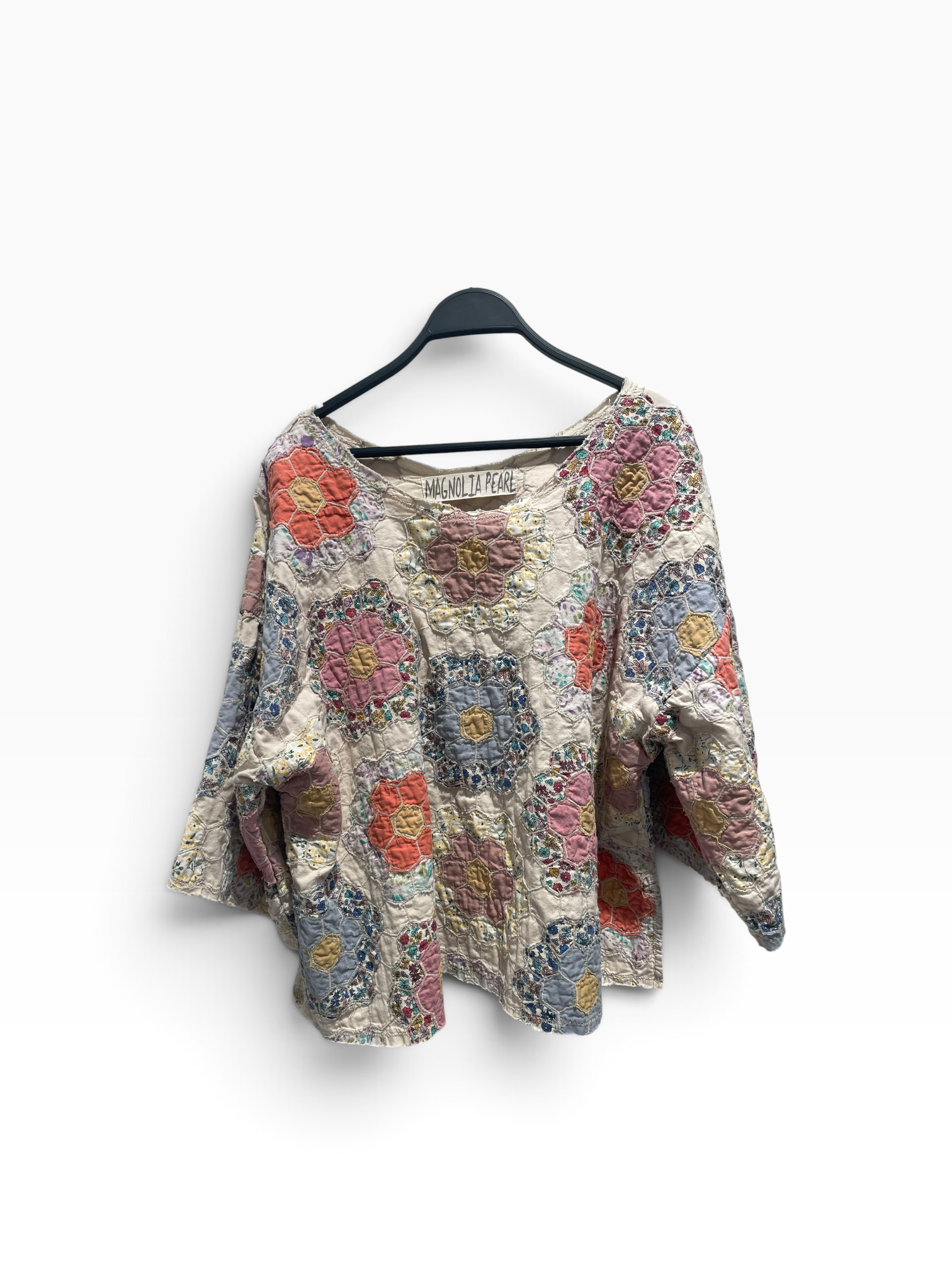 Magnolia Pearl/T-Shirt/Floral Pattern/Cotton/MLT/Quiltwork Matilda Top view 1