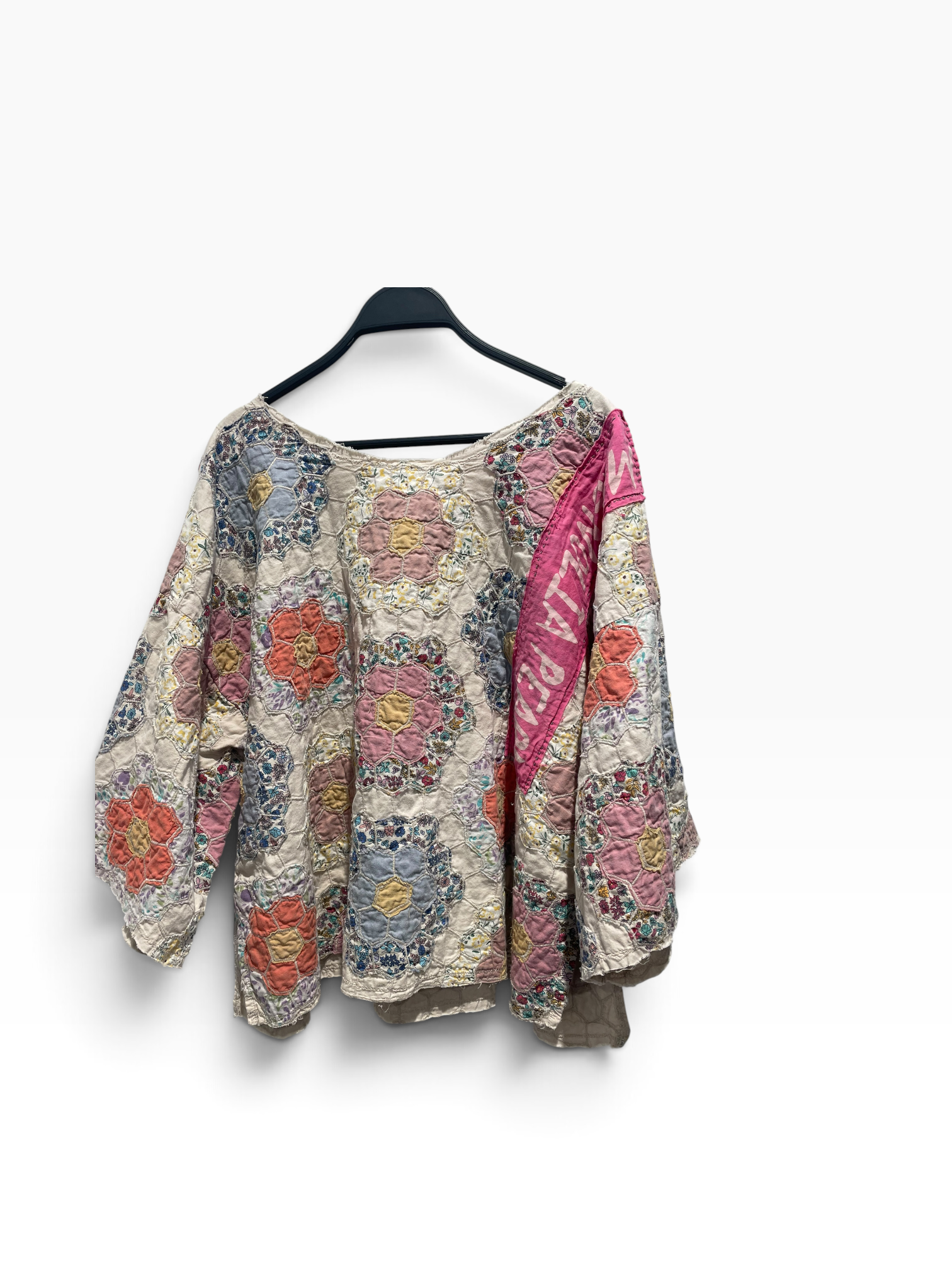 Magnolia Pearl/T-Shirt/Floral Pattern/Cotton/MLT/Quiltwork Matilda Top view 2