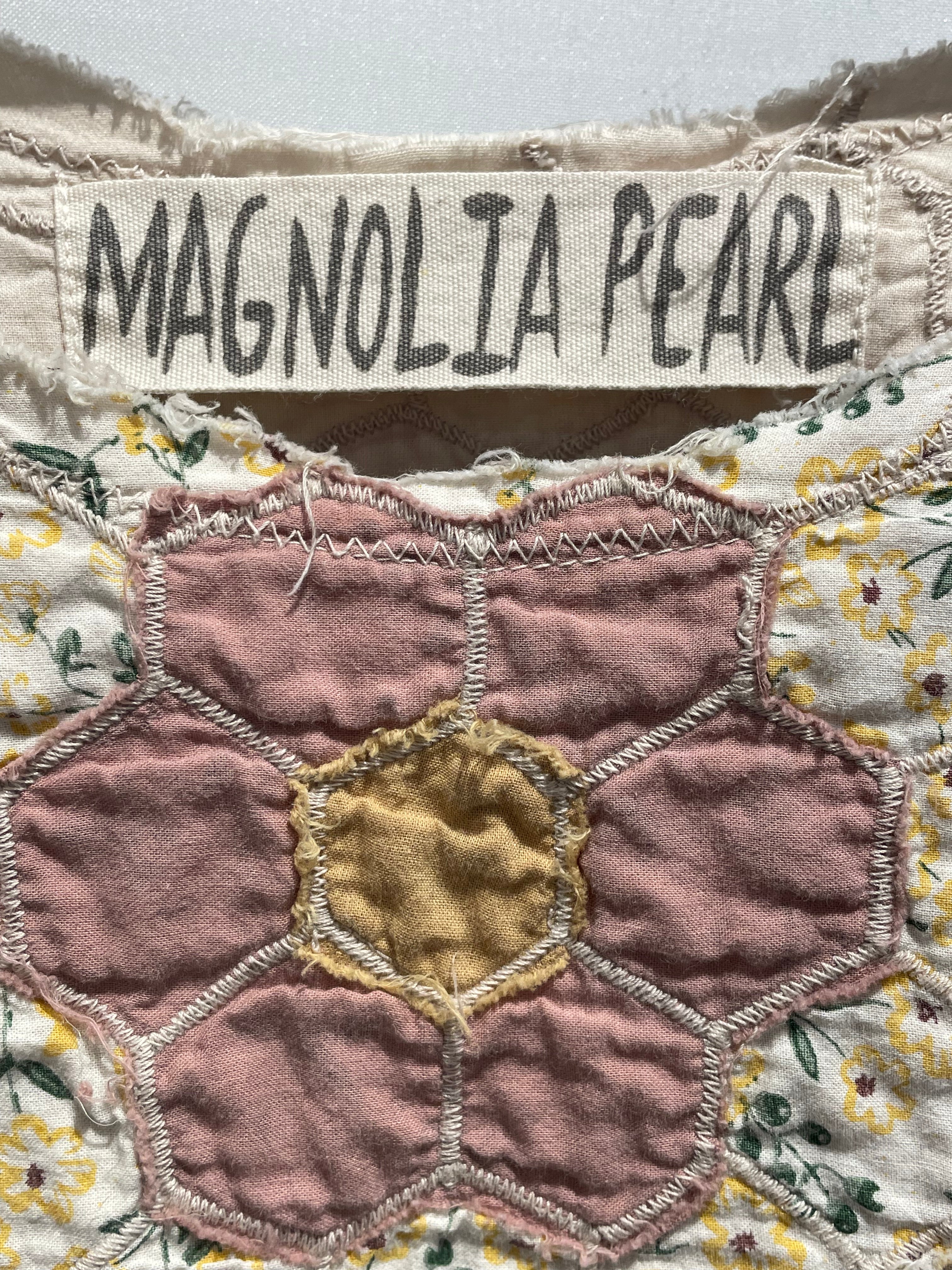 Magnolia Pearl/T-Shirt/Floral Pattern/Cotton/MLT/Quiltwork Matilda Top view 3