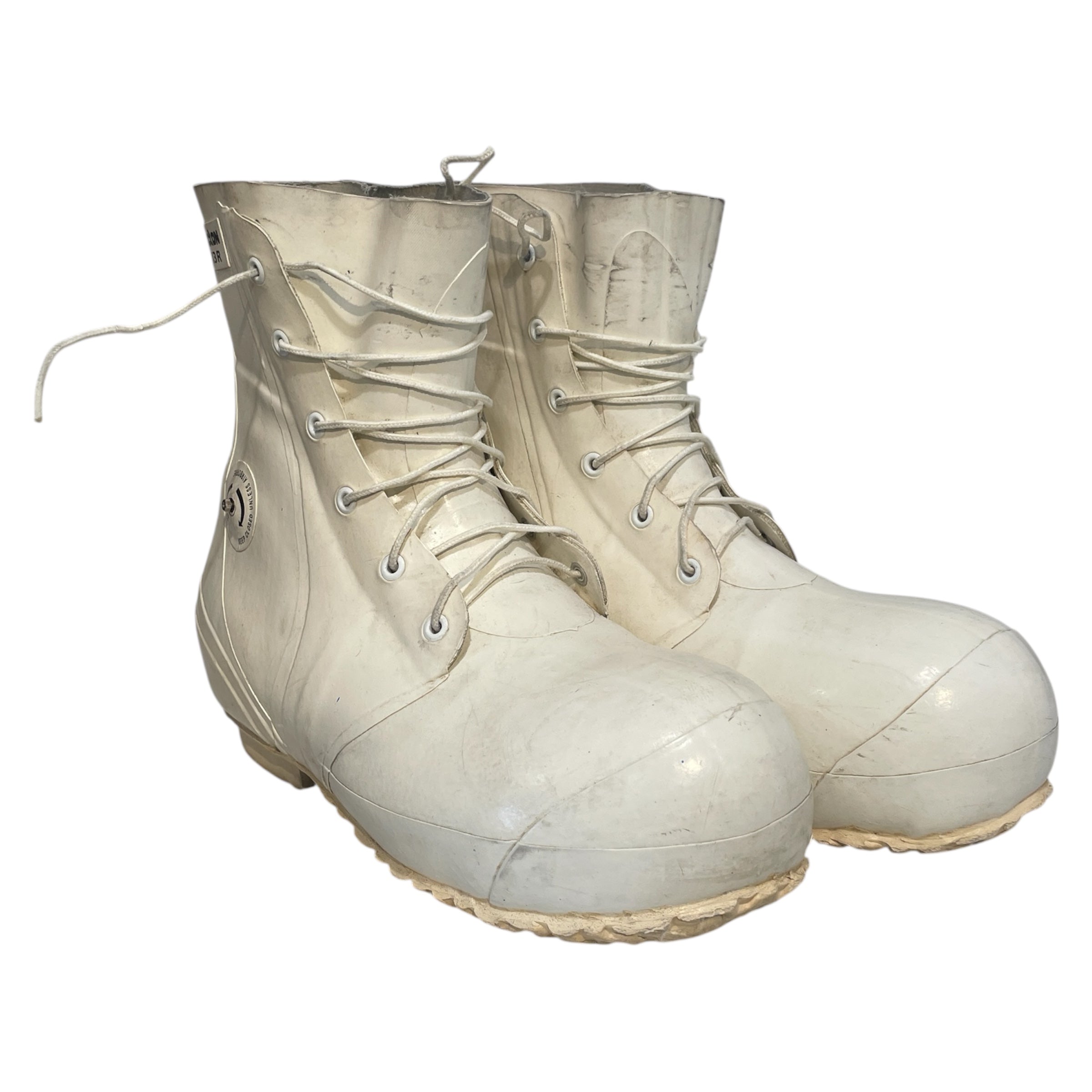 Acton/Boots/US 13/WHT/Military Mickey Mouse Barrier view 1