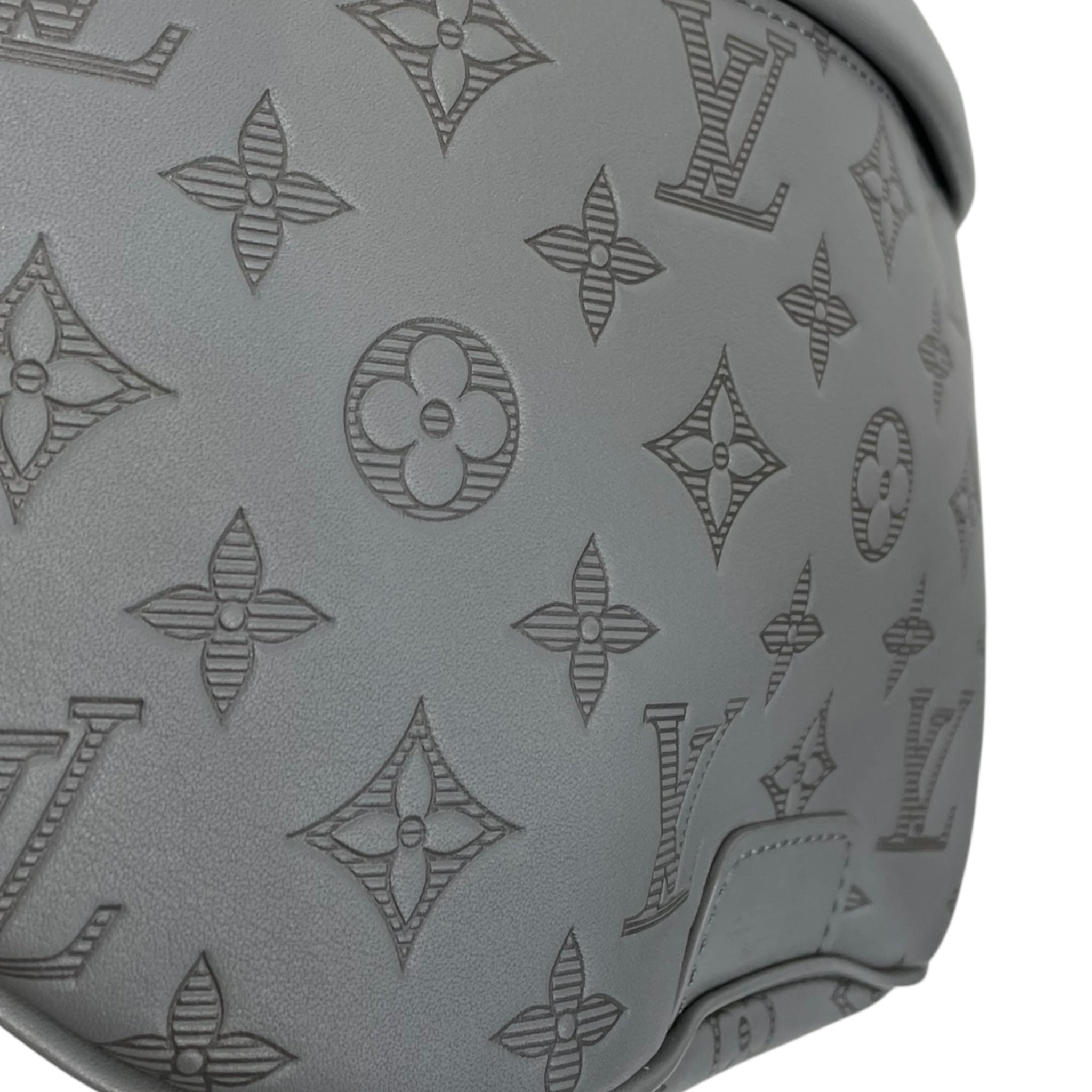LOUIS VUITTON/Fanny Pack/O/S/Monogram/Leather/GRY/SHADOW DISCOVERY BUMBAG view 3