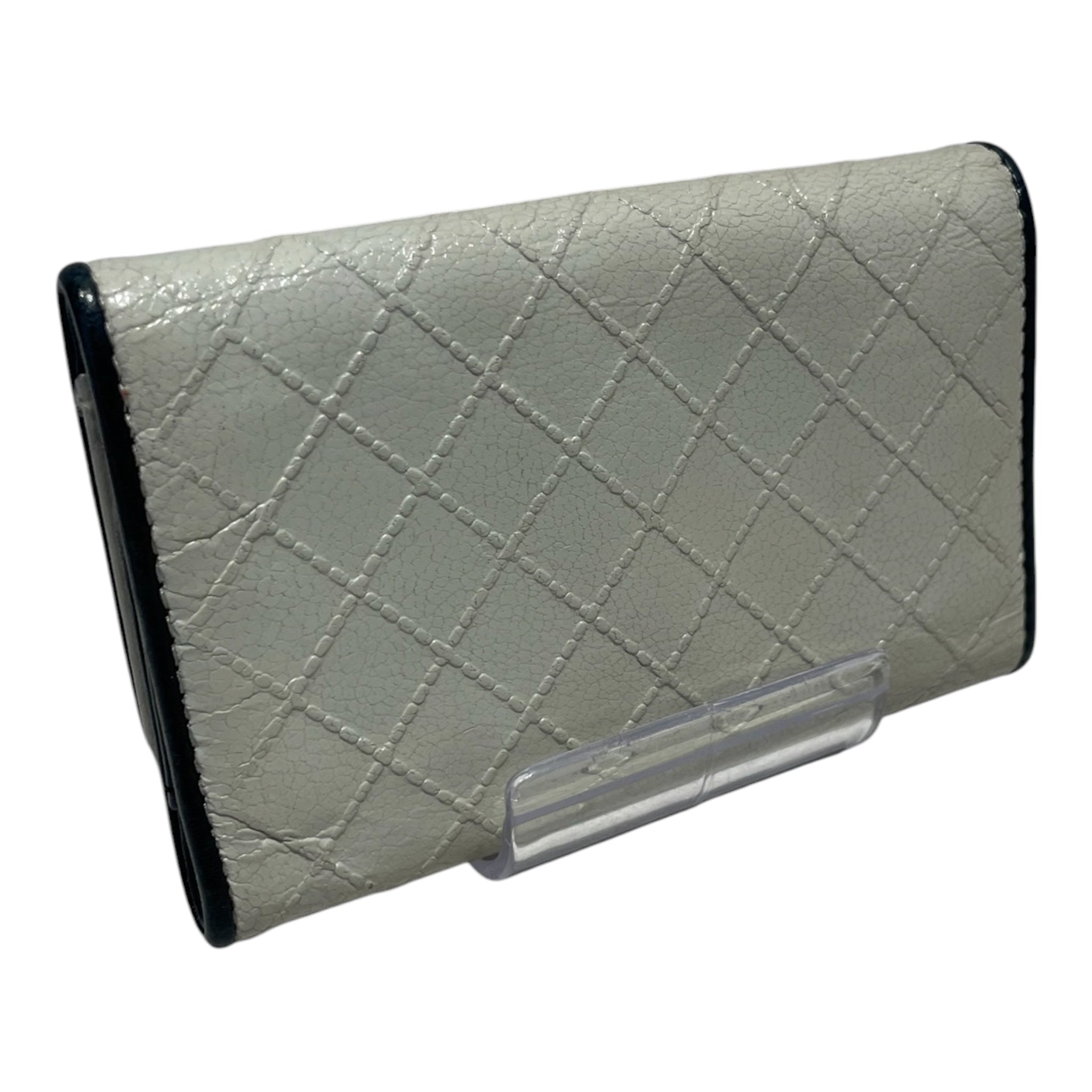 CHANEL/Key Case/Leather/CRM/Bi Color Matclasse view 2