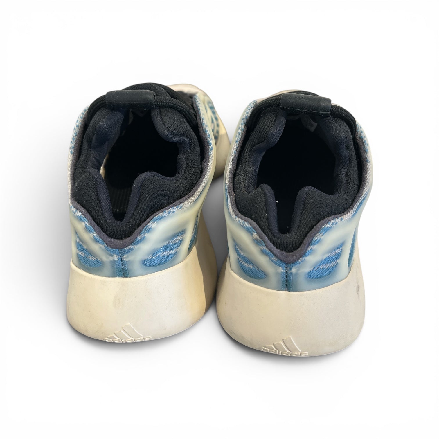 YEEZY/Low-Sneakers/US 5/BLU/yeezy 700 v3 view 2