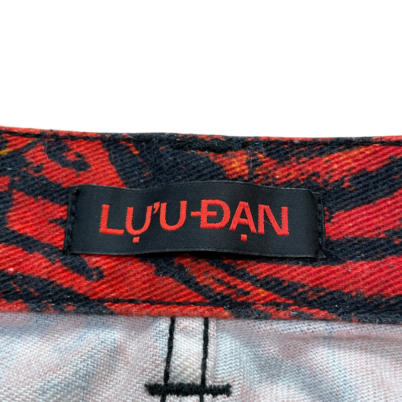 LU&