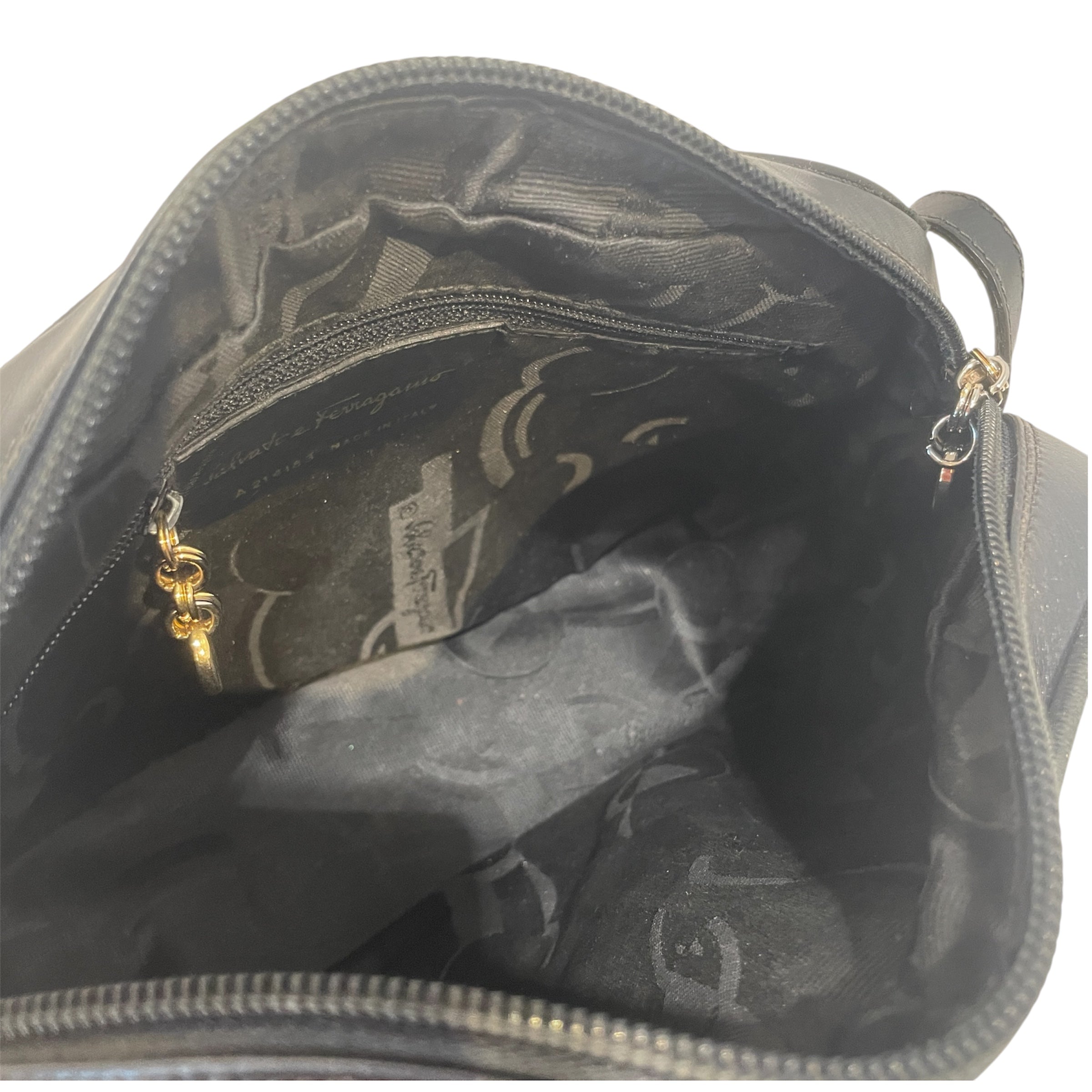 Salvatore Ferragamo/Cross Body Bag/Leather/BLK/Cross Body BAg view 5
