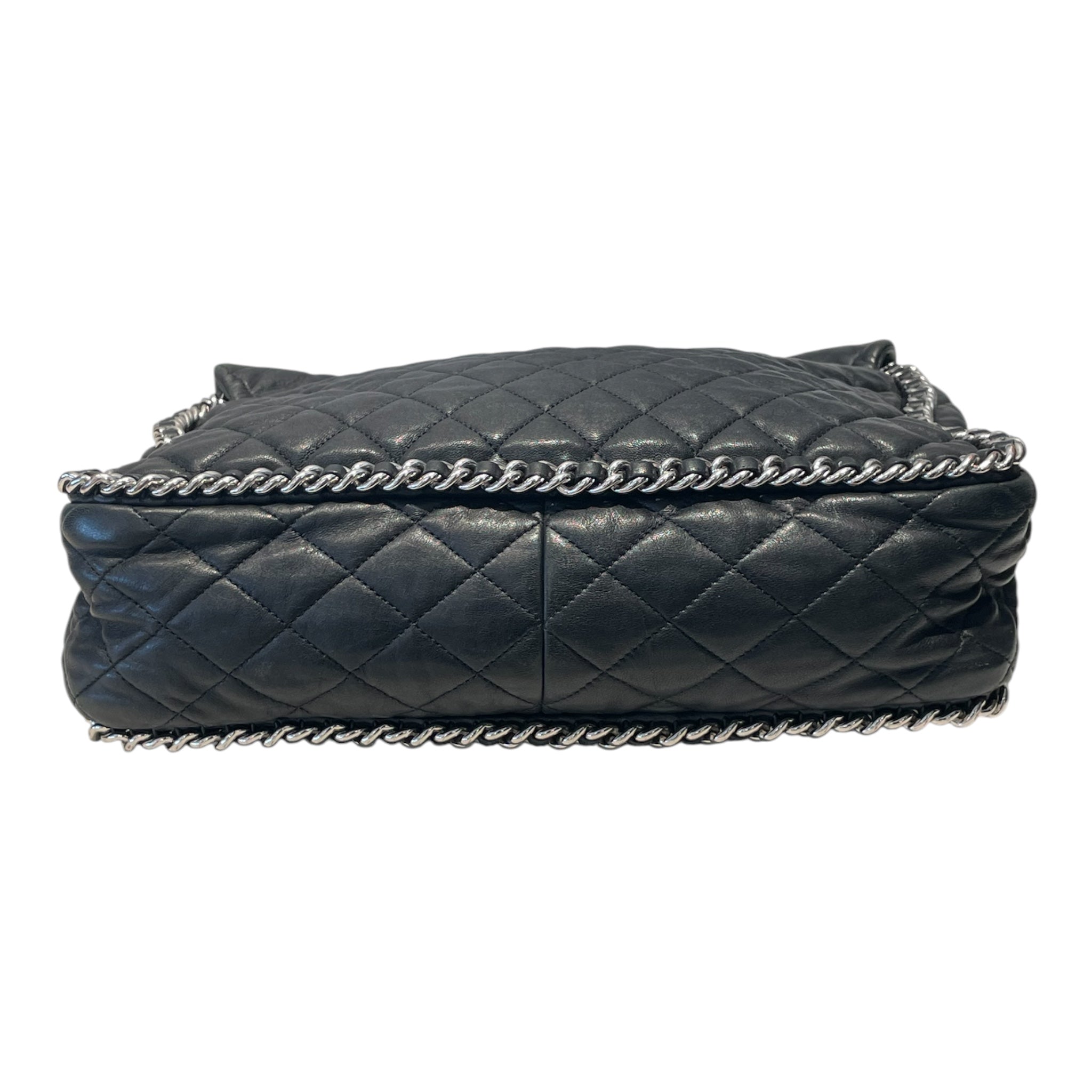 CHANEL/Hand Bag/Leather/BLK/Maxi Chain Around Flap Bag view 3