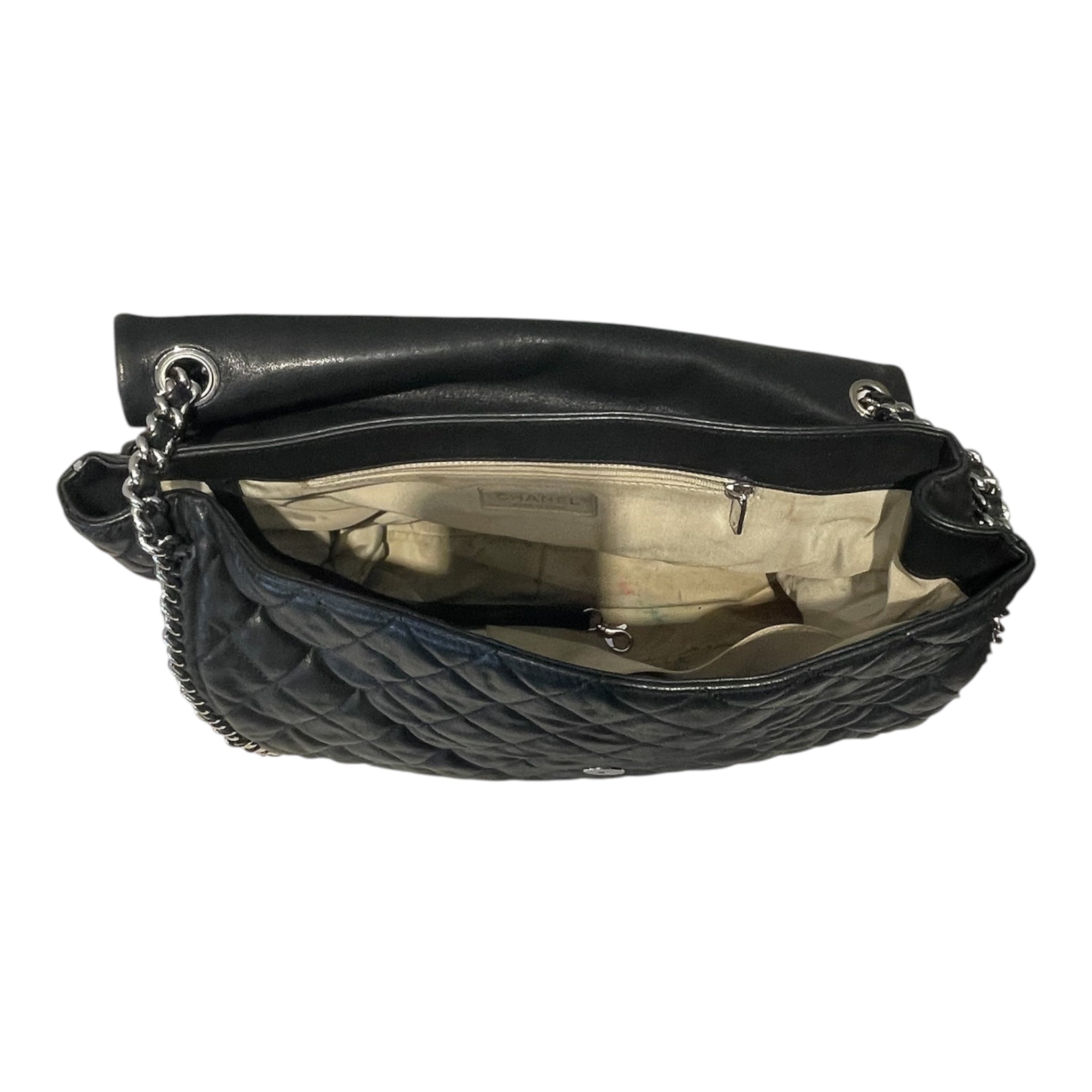 CHANEL/Hand Bag/Leather/BLK/Maxi Chain Around Flap Bag view 4