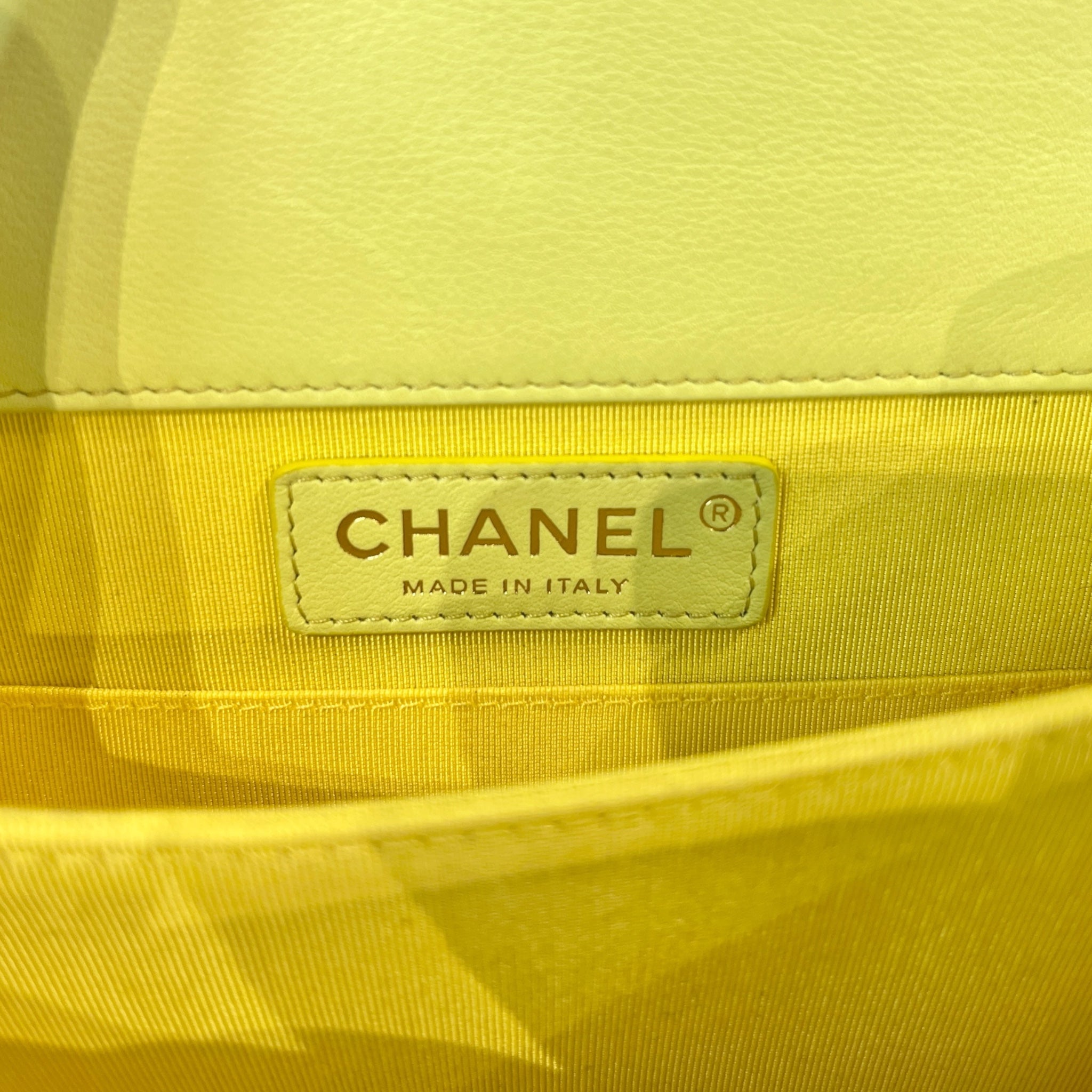 CHANEL/Cross Body Bag/Leather/GRN/SOUTH BOY BAG view 5