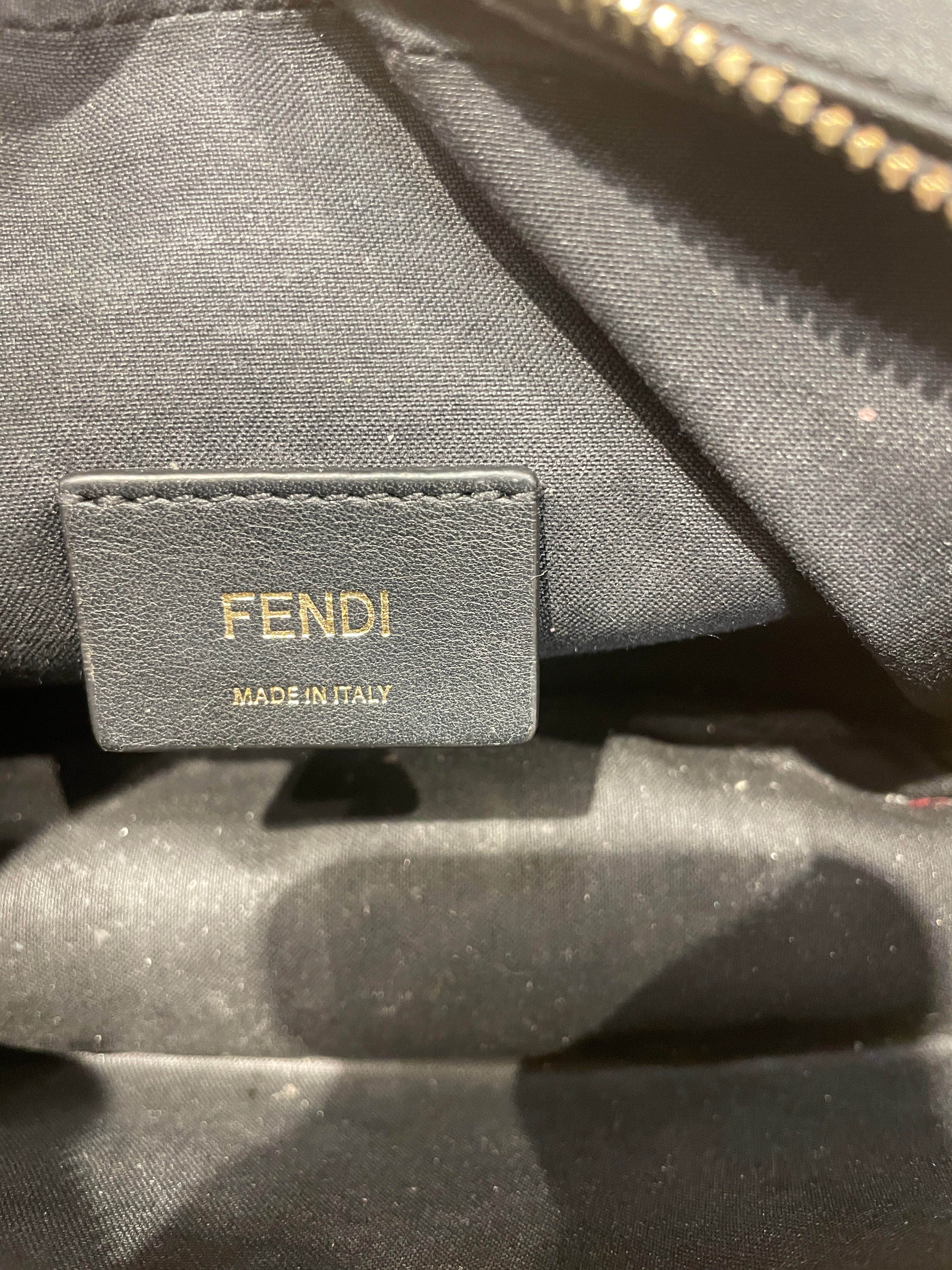 FENDI/Cross Body Bag/Leather/BLK/ENTRUPY#6RGQRDV/ FRONT MONOGRA view 4