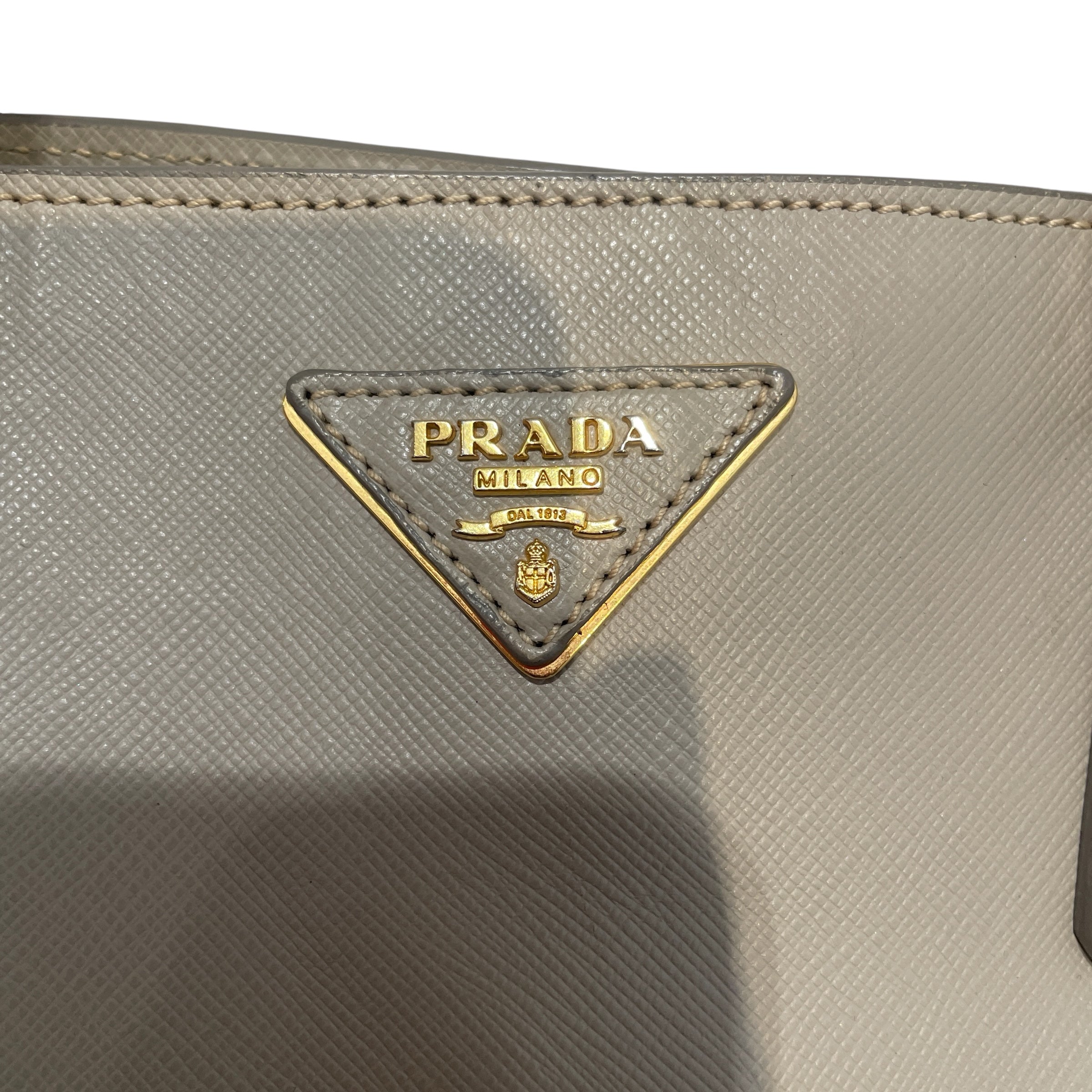 PRADA/Tote Bag/Leather/GRY/Saddiano Leather bag view 4
