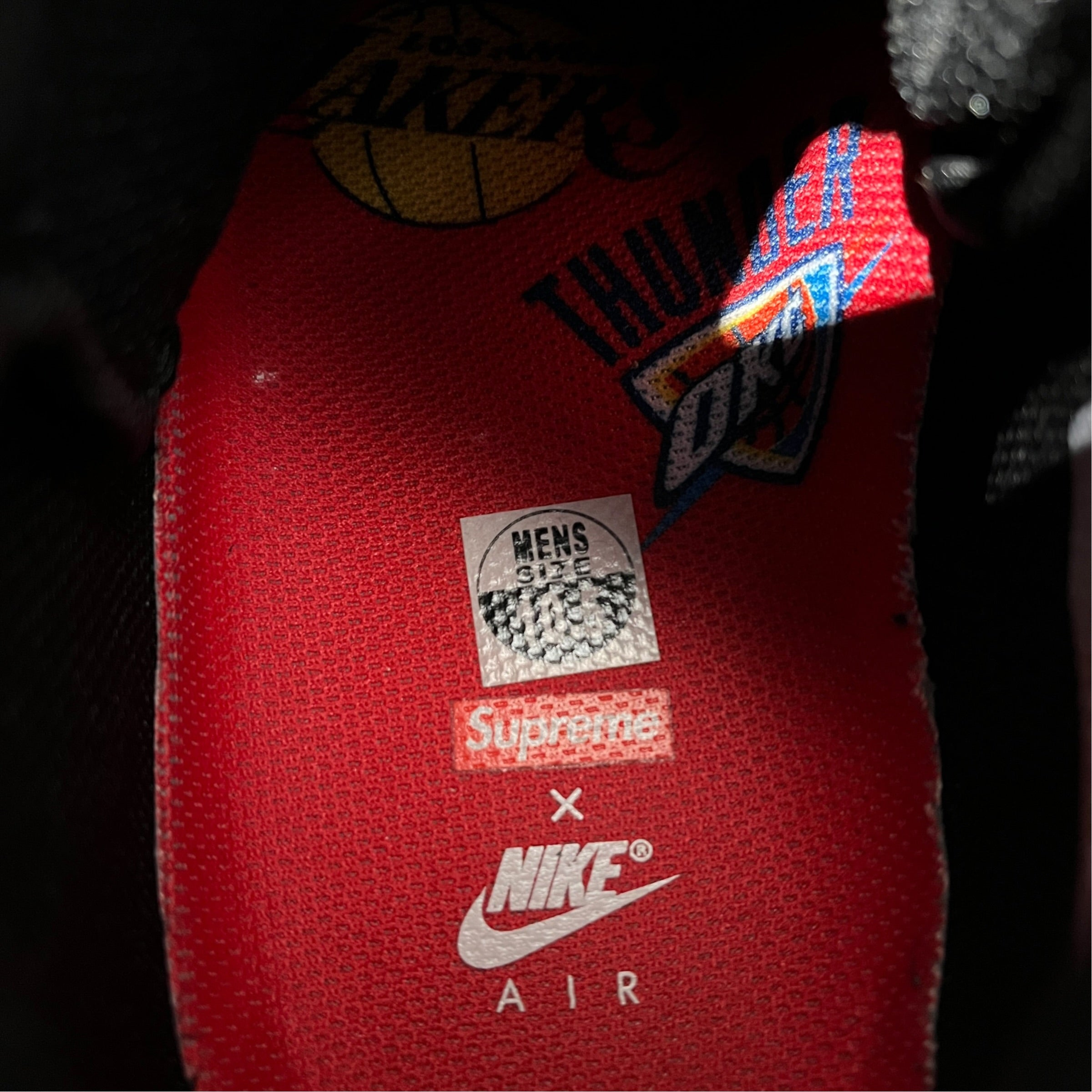 NIKE/Supreme/Hi-Sneakers/US 10.5/Graphic/BLK/NBA AIR FORCE 1 MID view 3