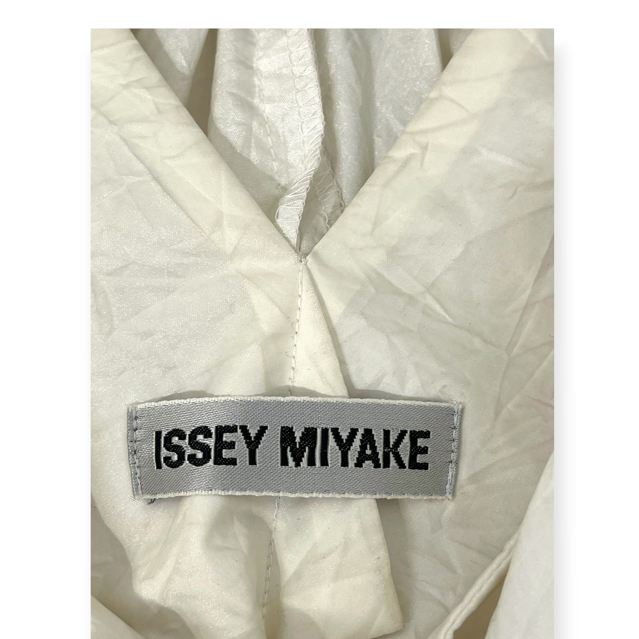 ISSEY MIYAKE/Trench Coat/M/CRM/Single Breasted/BUTTON DOWN VEST INTERIOR view 4