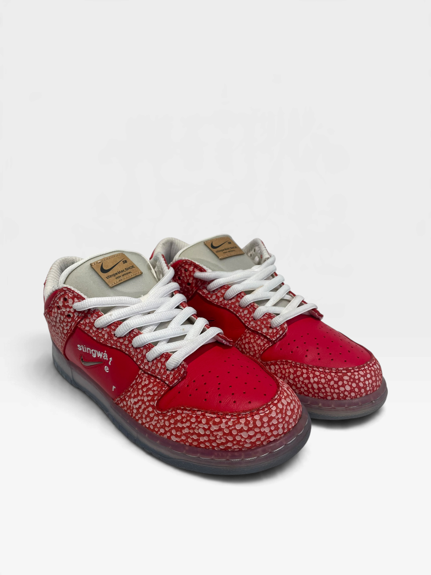 NIKE/STINGWATER X SB DUNK LOW OG QS/Low-Sneakers/US 10.5/Leather/RED/DH7650-600 view 1