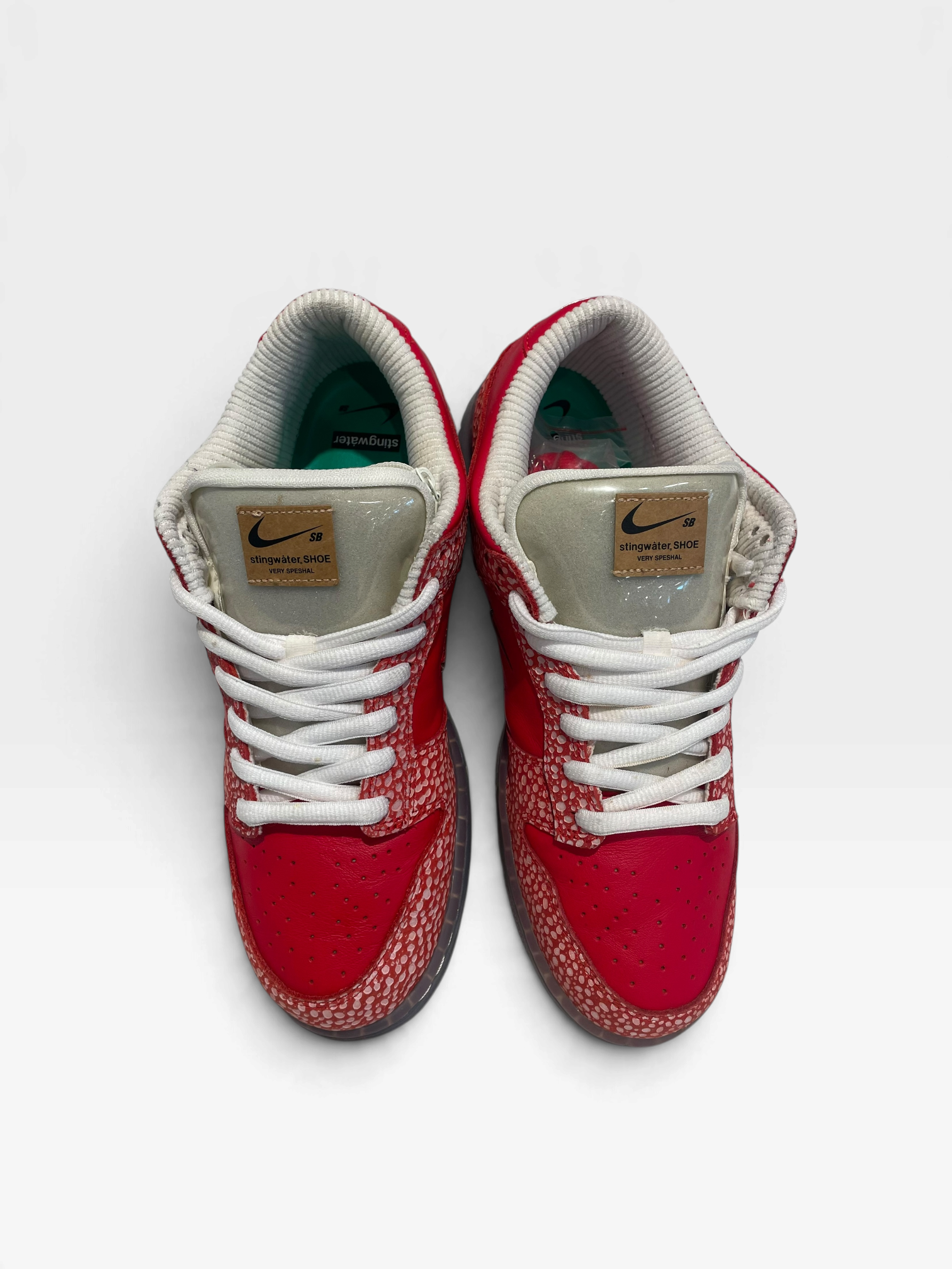 NIKE/STINGWATER X SB DUNK LOW OG QS/Low-Sneakers/US 10.5/Leather/RED/DH7650-600 view 3