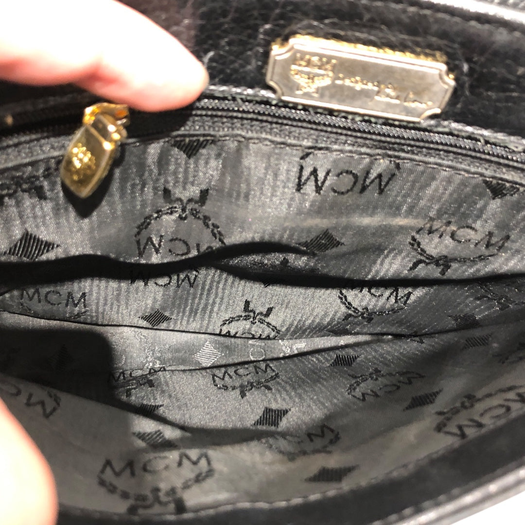 MCM/Cross Body Bag/Leather/BLK/Crossbody view 6